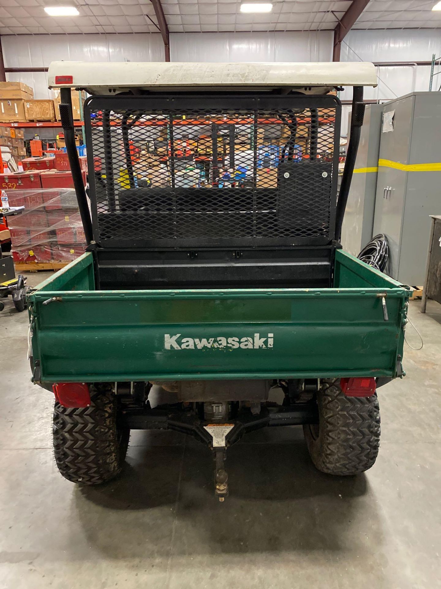 KAWASAKI 4010T CREW CAB UTV WITH DUMP BED, HITCH, 4X4, 639 HOURS SHOWING - Image 4 of 12