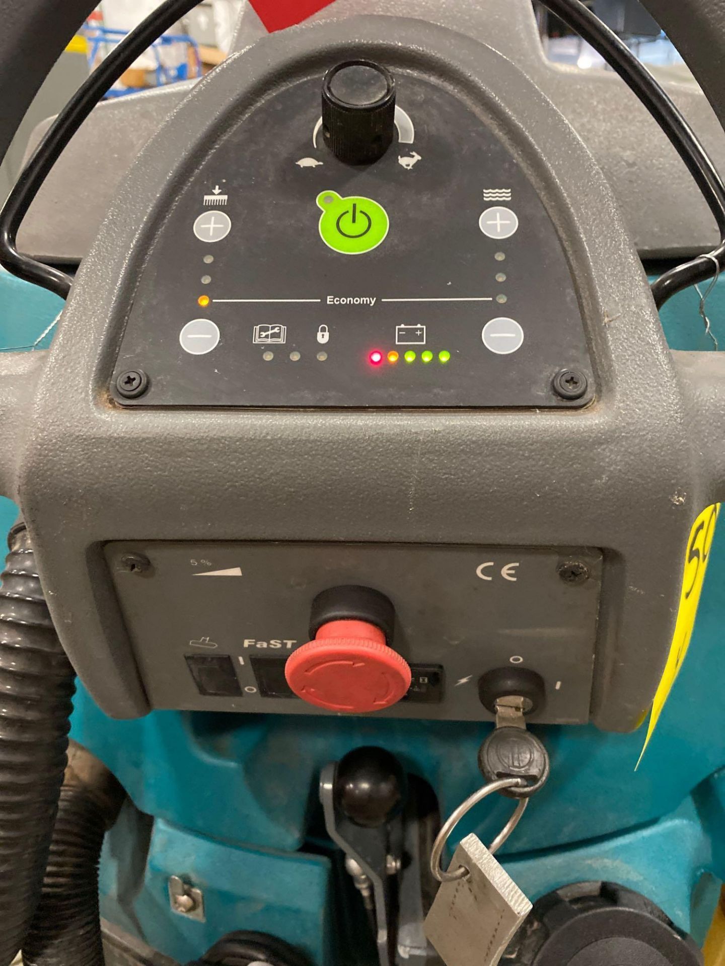 TENNANT T5 FLOOR SCRUBBER, BUILT IN BATTERY CHARGER, RUNS & OPERATES - Image 13 of 22