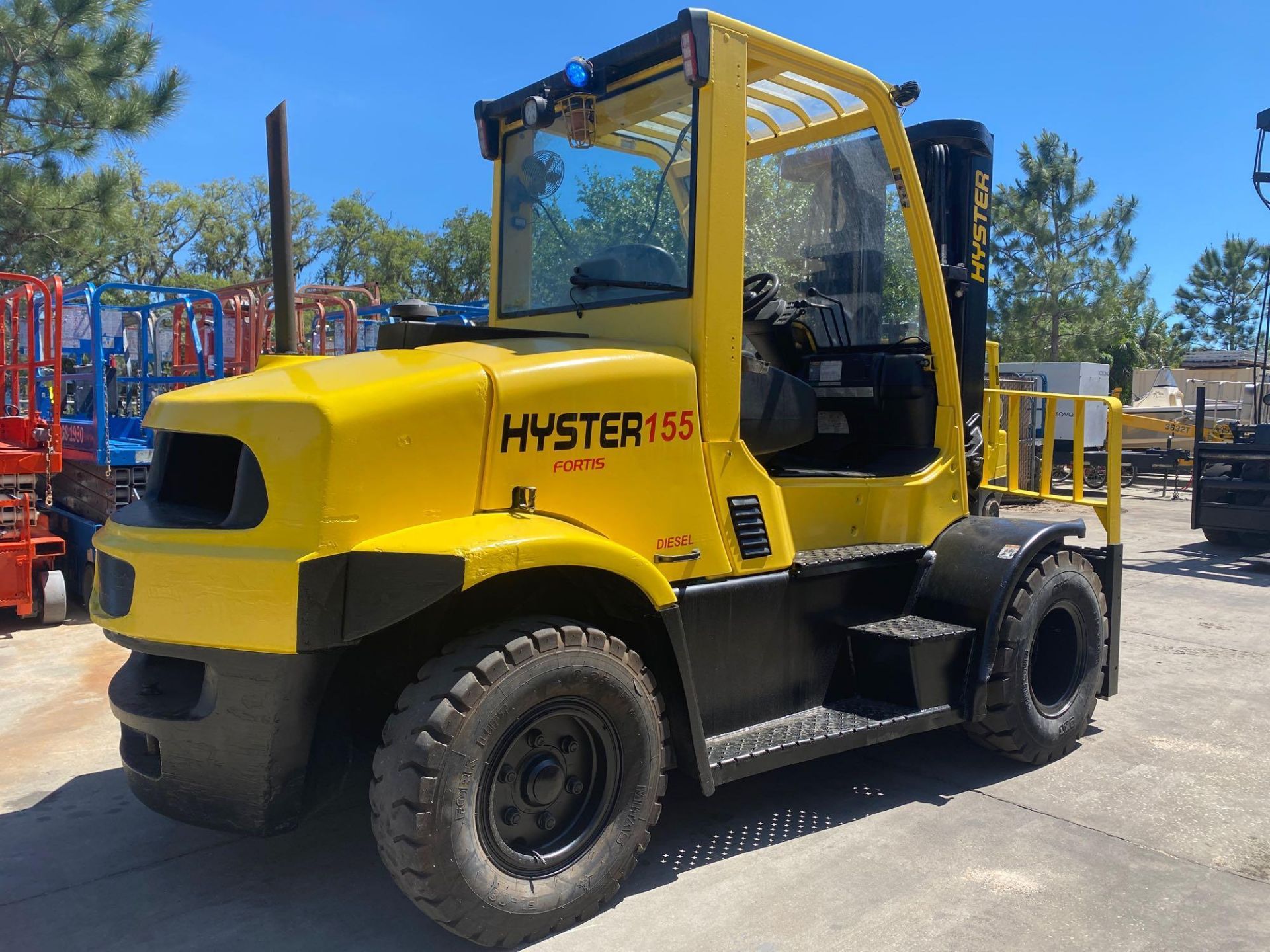 2012 HYSTER H155FT DIESEL FORKLIFT, 15,500 LB CAPACITY, 185" HEIGHT CAPACITY, TILT, SIDE SHIFT, RUNS - Image 5 of 11