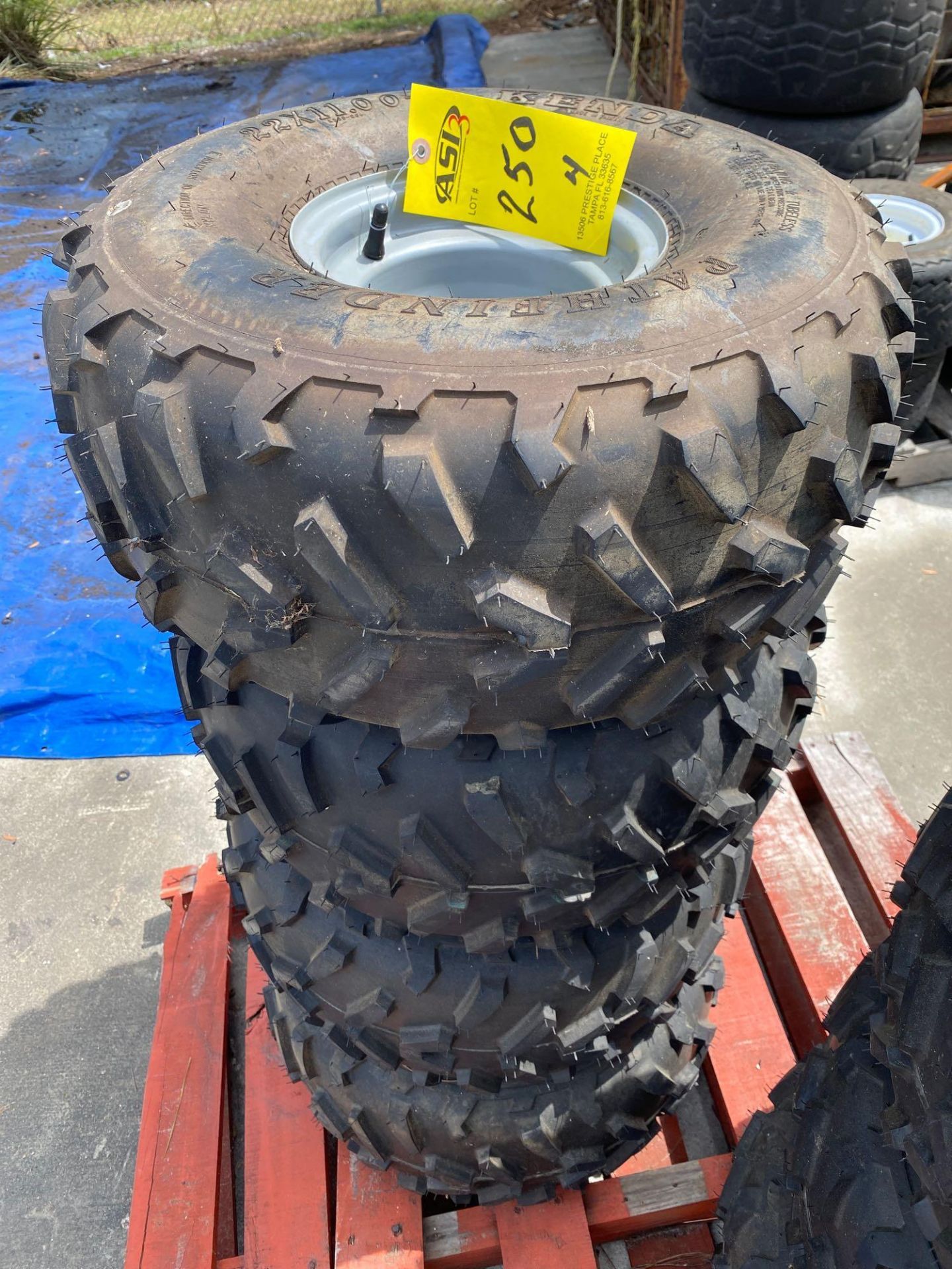 SET OF TIRES WITH RIMS