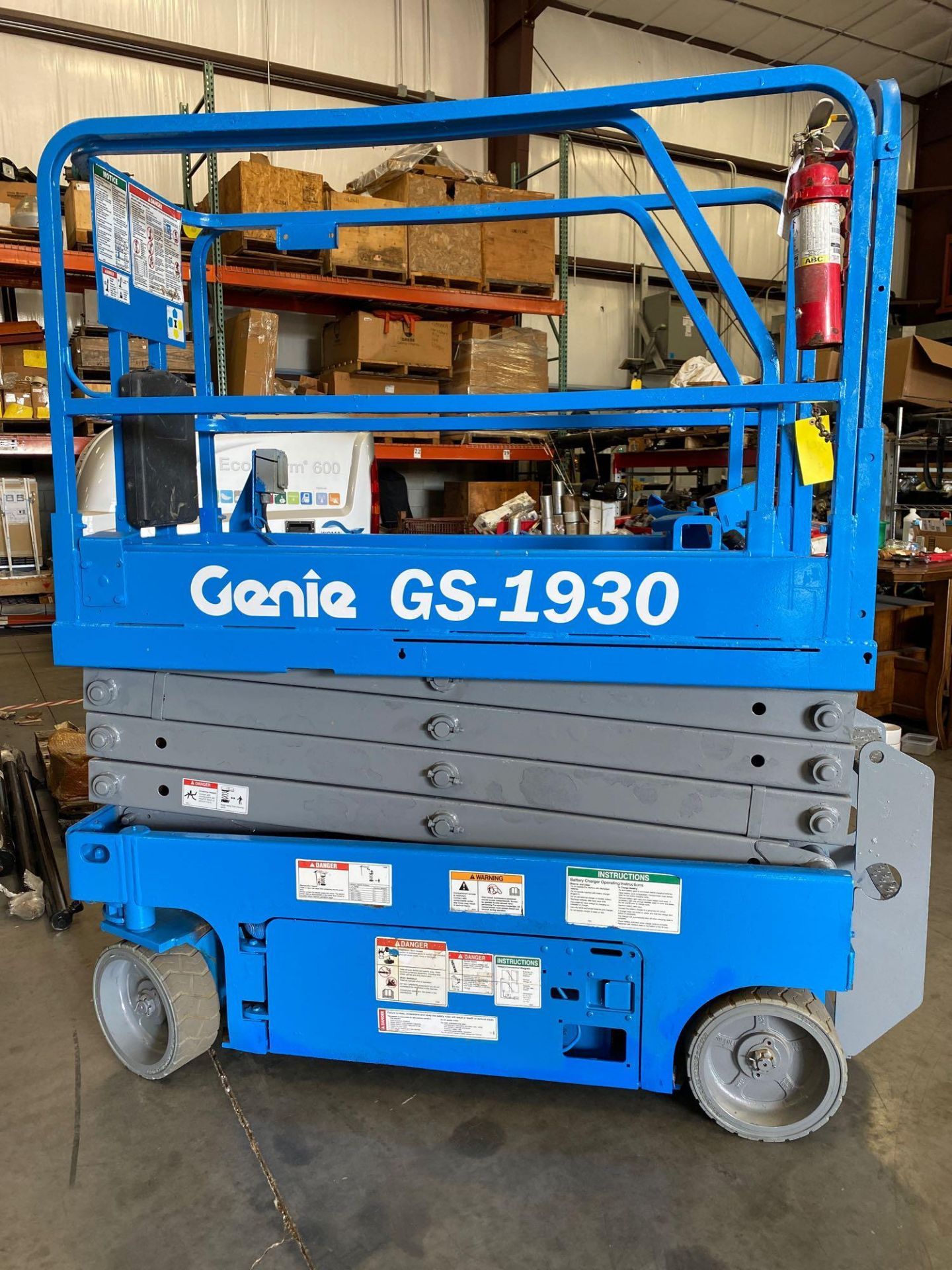 2013 GENIE GS-1930 ELECTRIC SCISSOR LIFT, 110 HOURS SHOWING, BUILT IN BATTERY CHARGER - Image 2 of 6