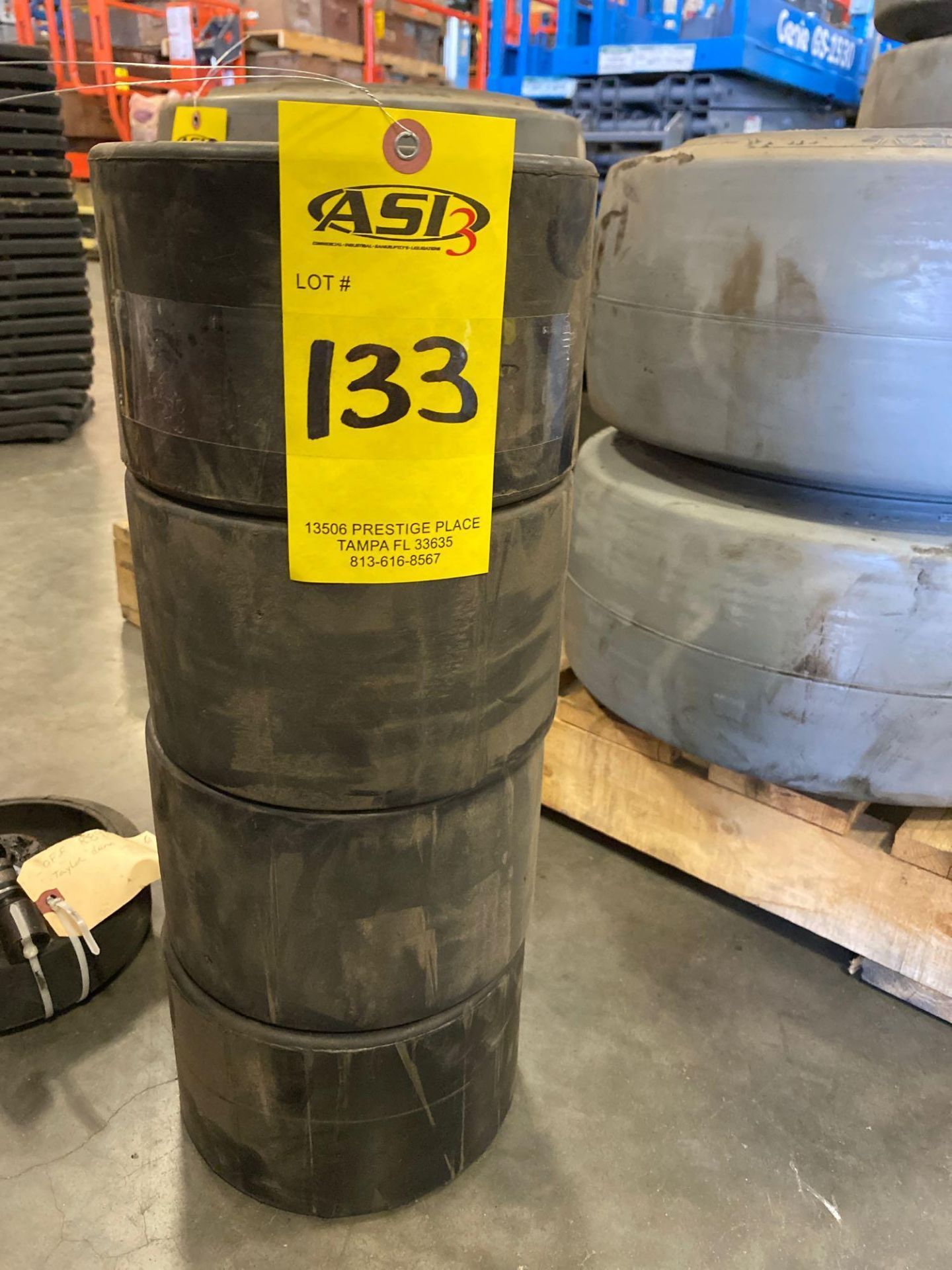 SET OF 4 TIRES - Image 2 of 6
