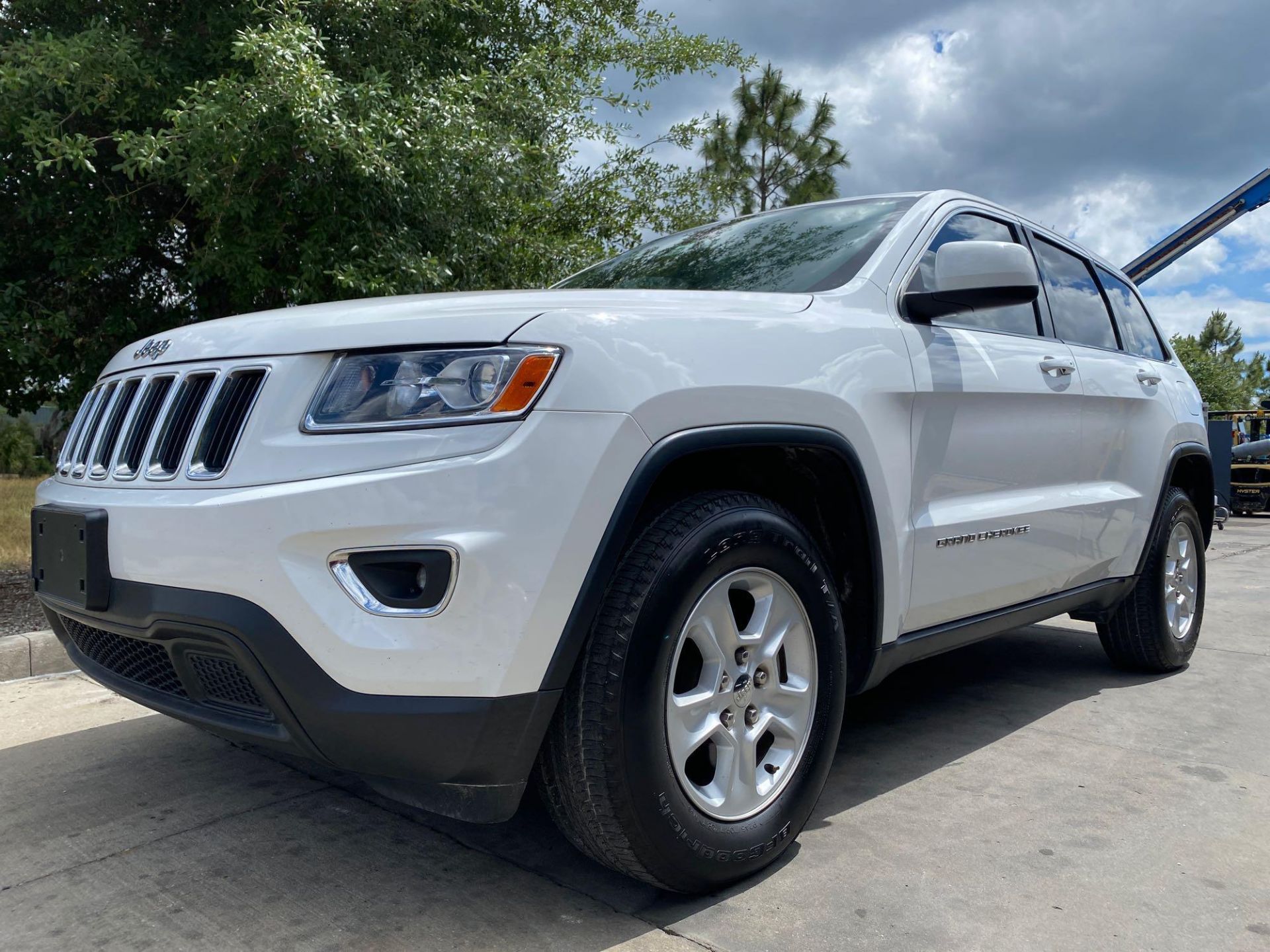 2014 JEEP CHEROKEE 4X4 SUV, AUTOMATIC LOCKS AND WINDOWS, BLUETOOTH, COLD AIR, RUNS AND DRIVES