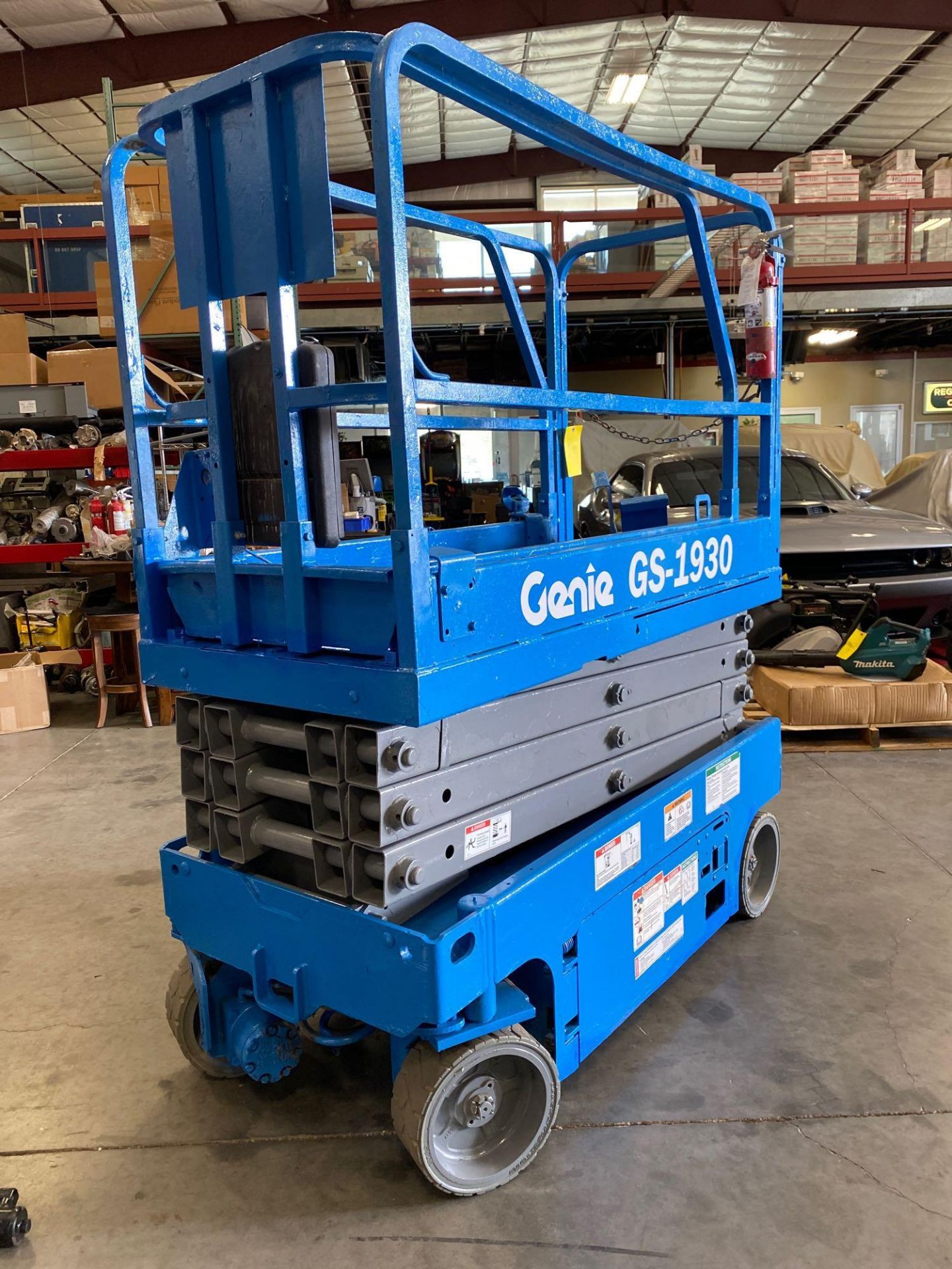2013 GENIE GS-1930 ELECTRIC SCISSOR LIFT, 110 HOURS SHOWING, BUILT IN BATTERY CHARGER - Image 3 of 6