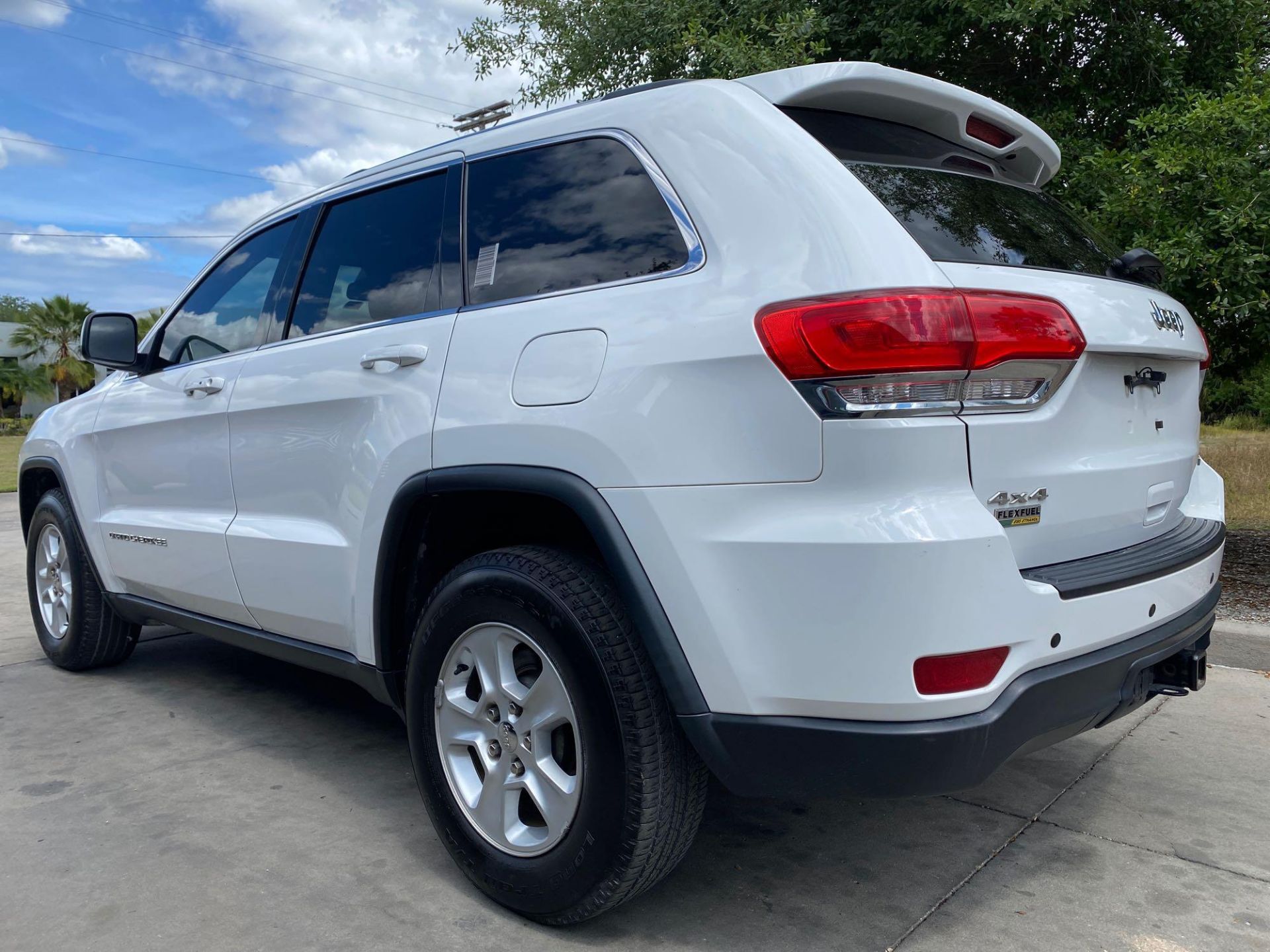 2014 JEEP CHEROKEE 4X4 SUV, AUTOMATIC LOCKS AND WINDOWS, BLUETOOTH, COLD AIR, RUNS AND DRIVES - Image 3 of 22