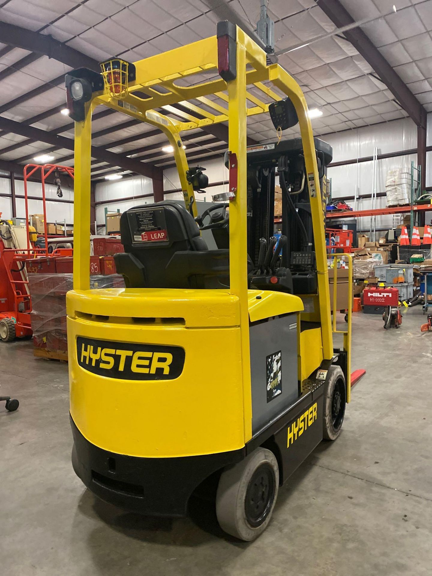 2011 HYSTER E50XN-27 ELECTRIC FORKLIFT, APPROX 5,000 LB CAPACITY, 240.2" HEIGHT CAPACITY, TILT, SIDE - Image 5 of 9