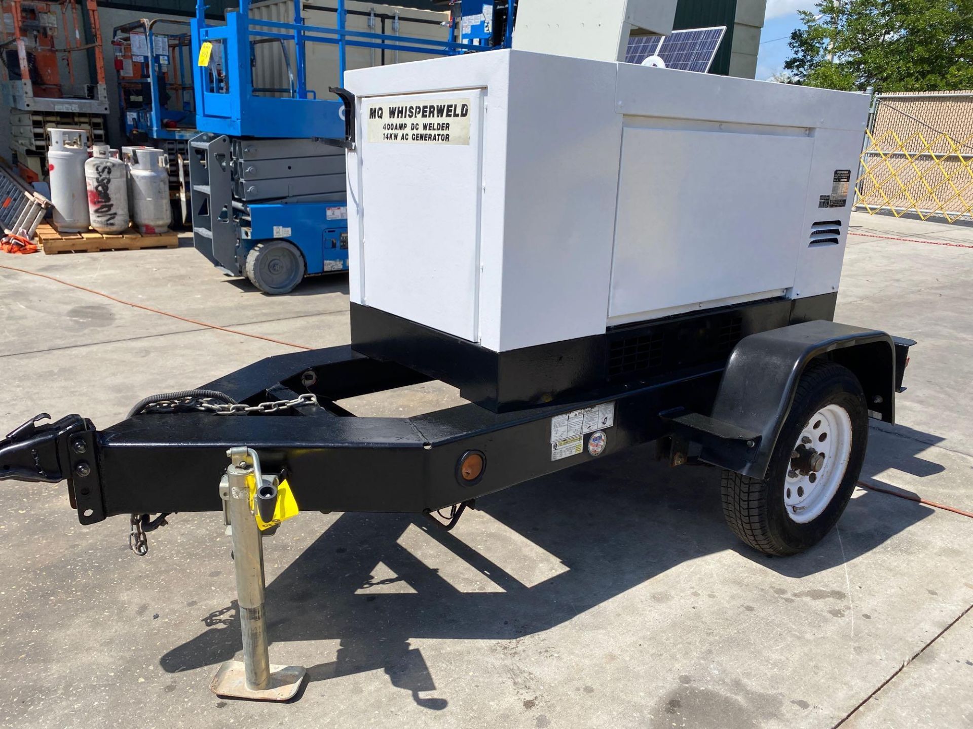 WHISPERWELD 400 AMP DC WELDER/14 KW GENERATOR, MODEL DLW-400 ESA, TRAILER MOUNTED, RUNS AND OPERATES - Image 3 of 14