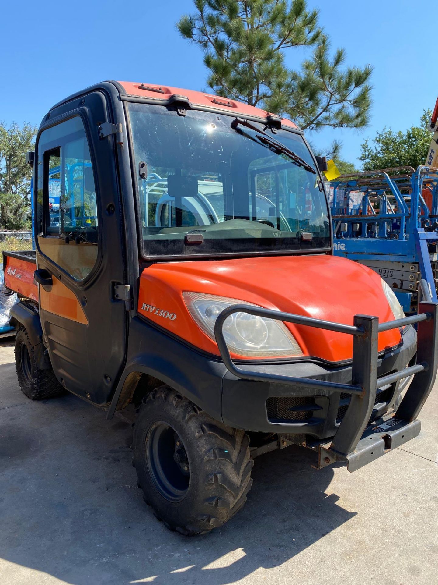 2014 KUBOTA ENCLOSED CAB UTV, DIESEL, 4x4, ICE COLD AIR, HEAT, DUMP BED, RUNS AND DRIVES - Image 2 of 12