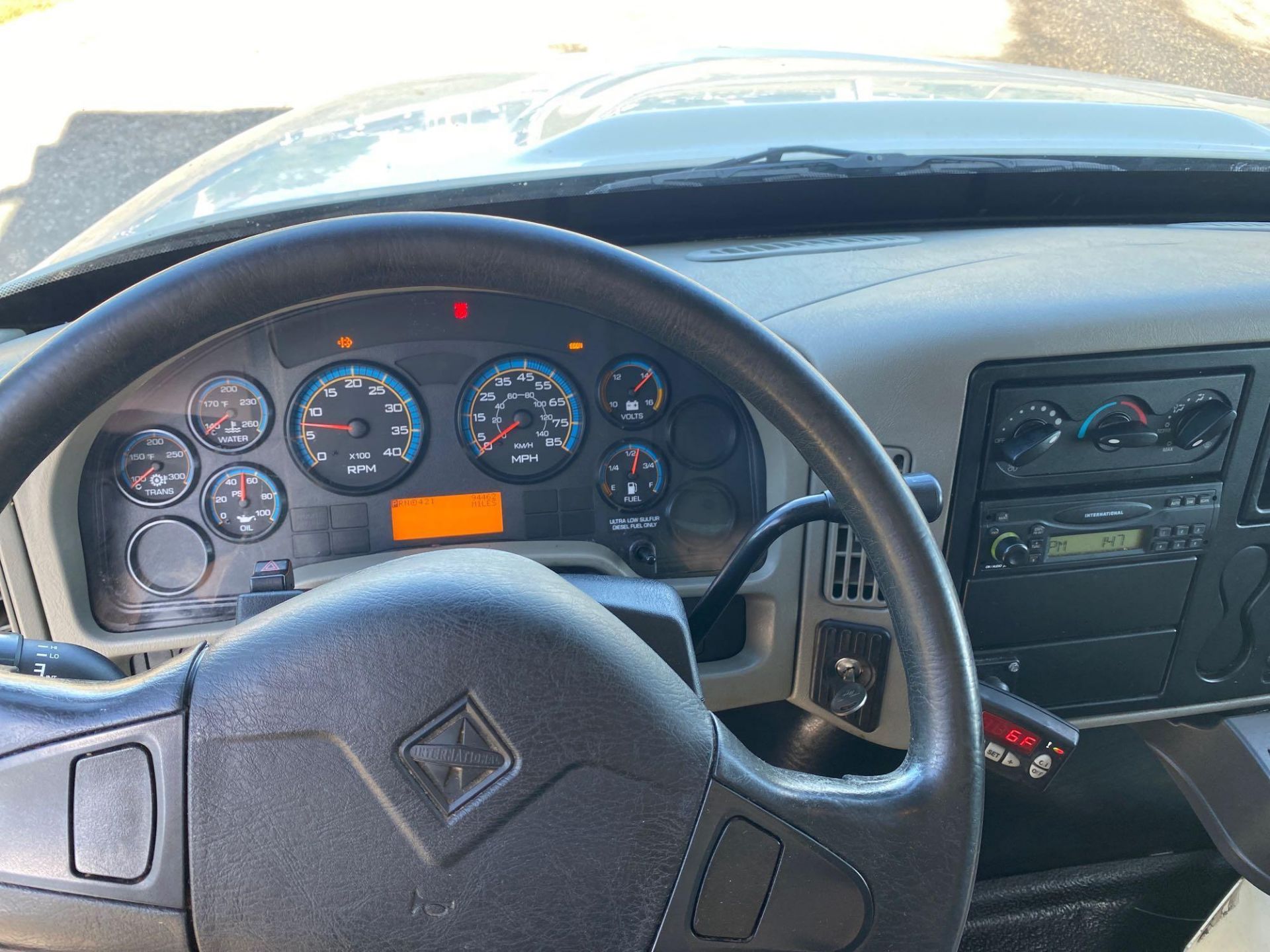 2008 INTERNATIONAL REEFER BOX TRUCK, HYDRAULIC LIFT GATE, DIESEL, AUTOMATIC TRANSMISSION - Image 19 of 21