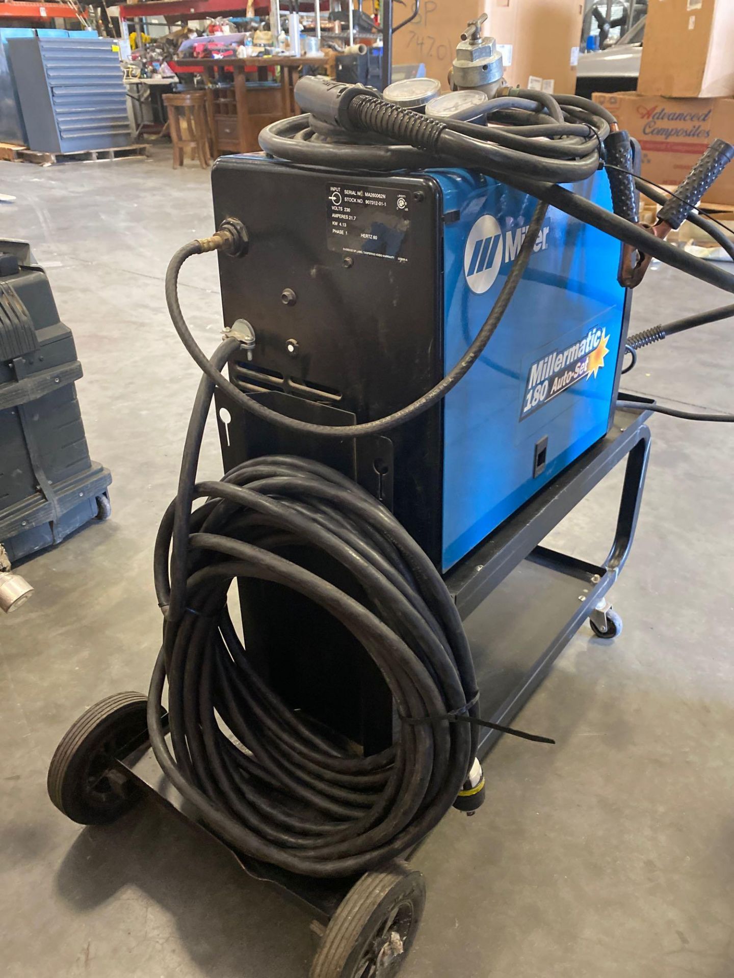 MILLER MILLERMATIC180 AUTO-SET WELDER - Image 4 of 5