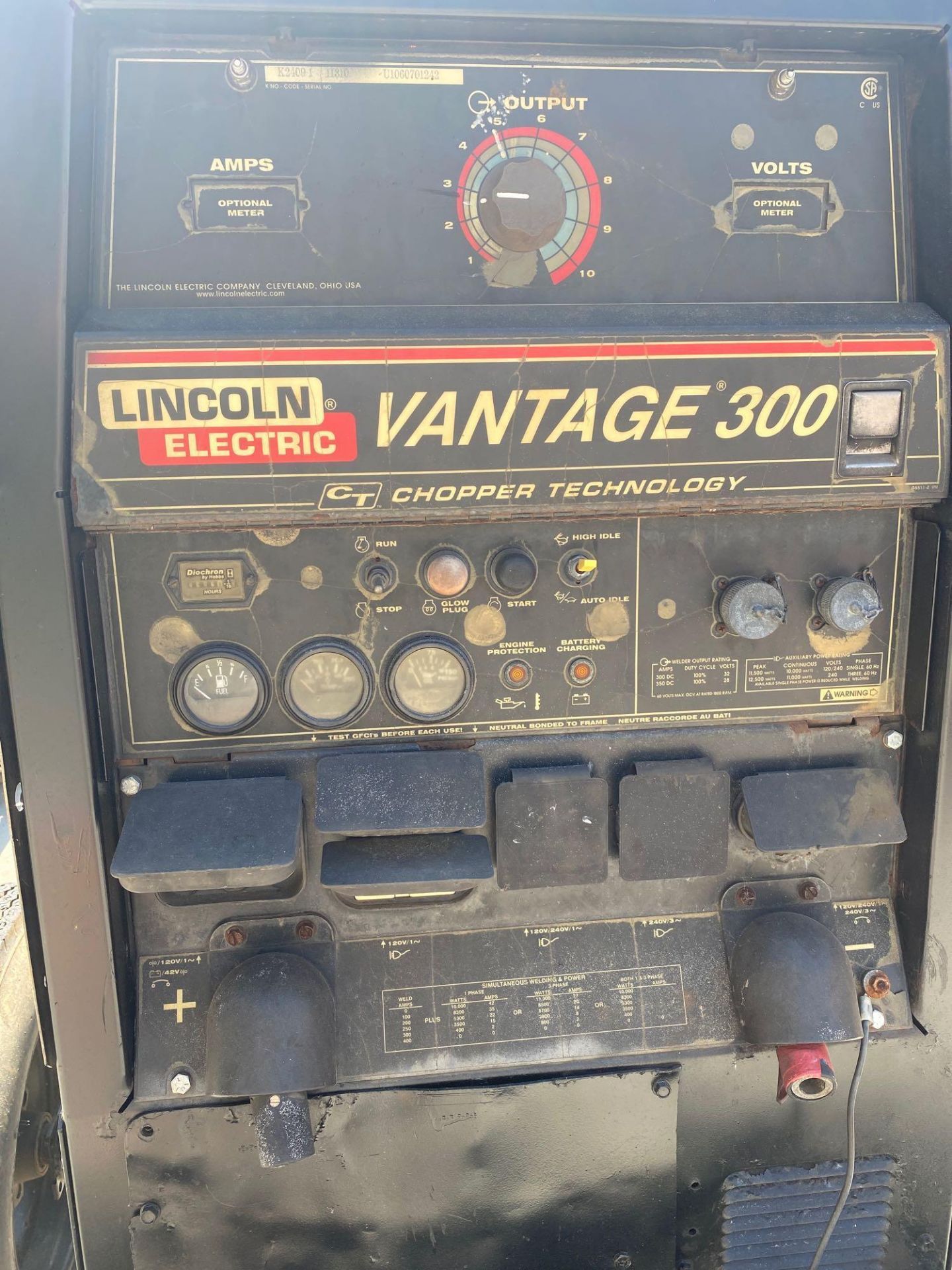 LINCOLN ELECTRIC VANTAGE 300 WELDER, TRAILER MOUNTED, RUNS AND OPERATES - Image 14 of 14