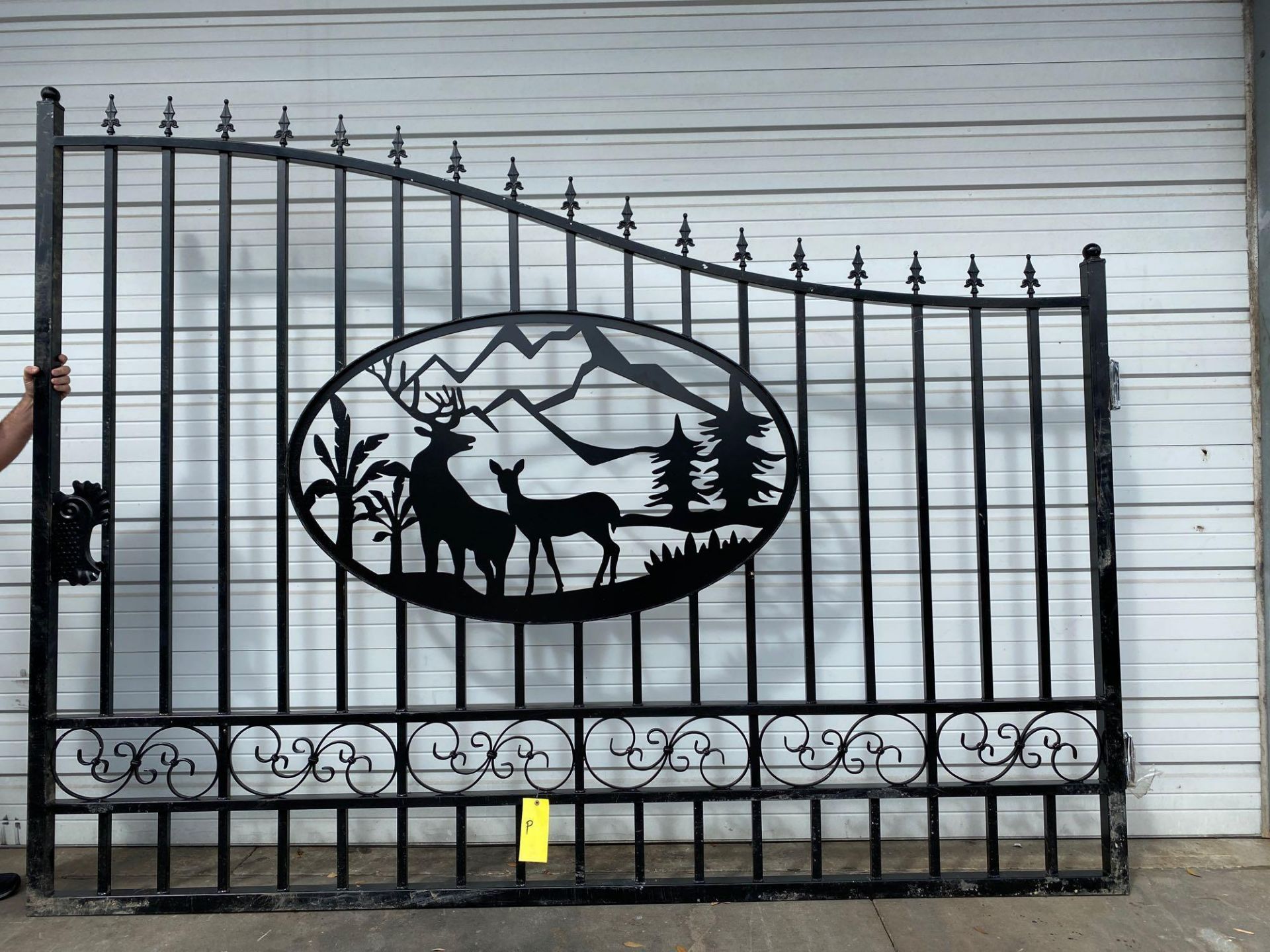 NEW 20' BI-PARTING GATES, 10' EACH GATE, 90" MAX HEIGHT - Image 3 of 10