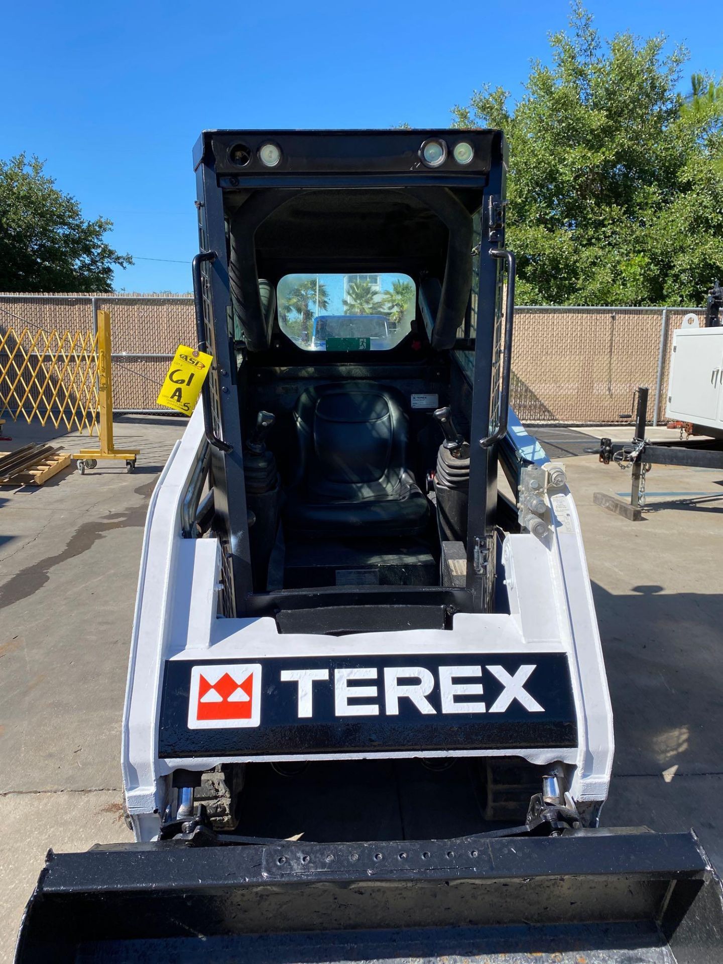 2012/2013 TEREX PT30 DIESEL SKID STEER, RUBBER TRACKS, BUCKET ATTACHMENT, RUNS AND OPERATES - Image 15 of 20