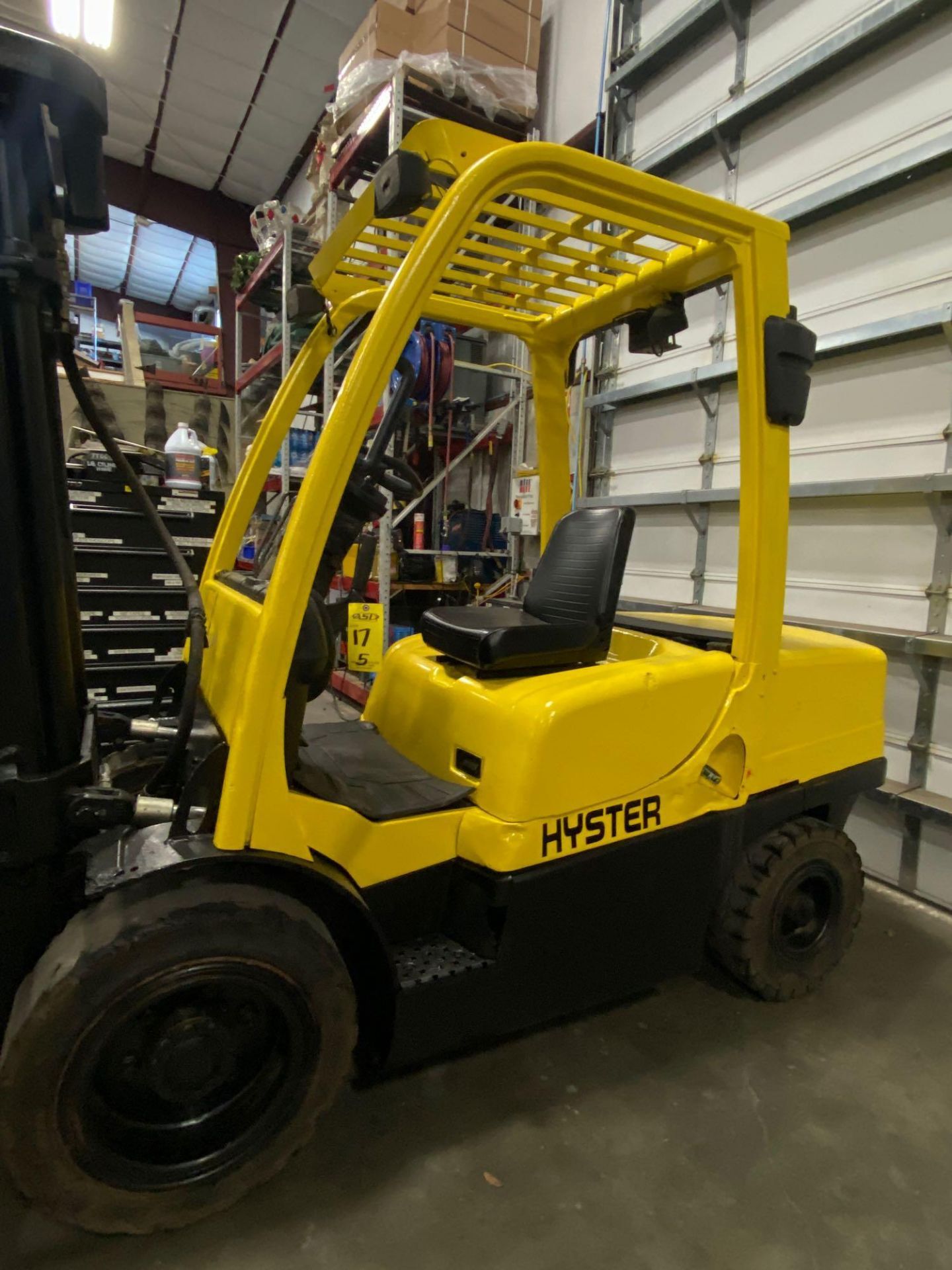 HYSTER H70FT FORKLIFT, APPROX. 7,000 LB CAPACITY, 181.9" HEIGHT CAP, TILT, RUNS AND OPERATES - Image 8 of 10