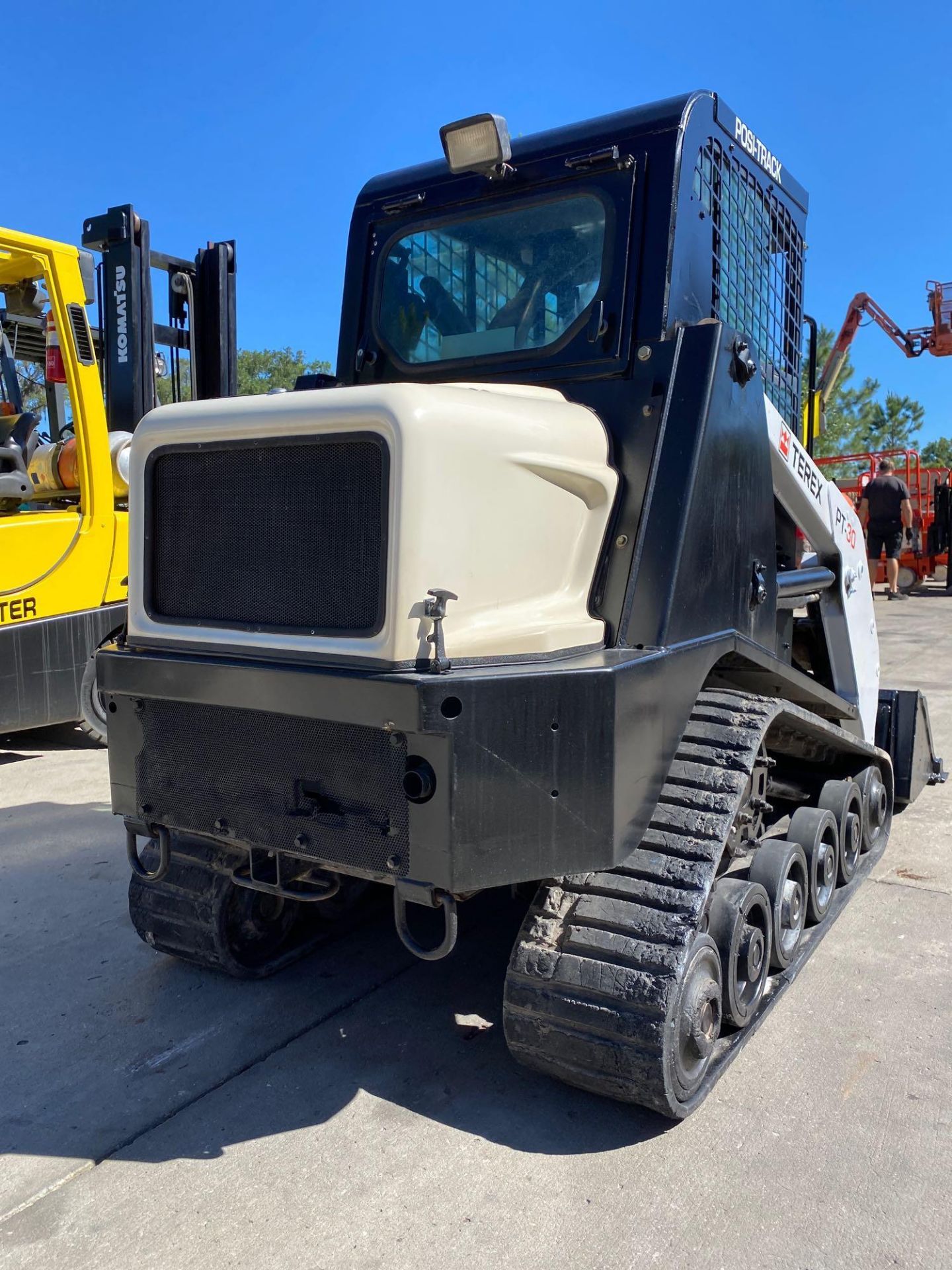 2012/2013 TEREX PT30 DIESEL SKID STEER, RUBBER TRACKS, BUCKET ATTACHMENT, RUNS AND OPERATES - Image 7 of 20