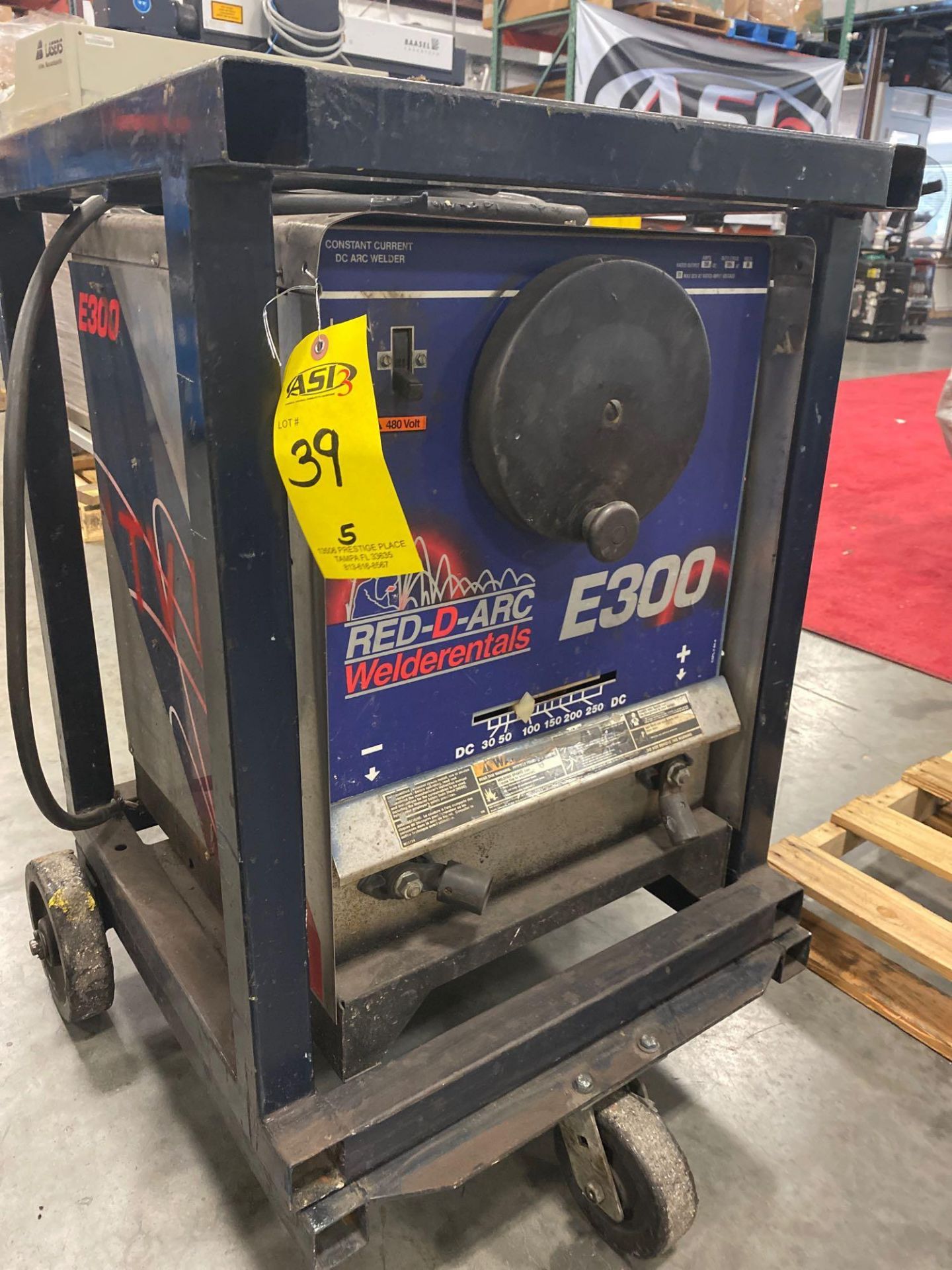 LINCOLN ELECTRIC E300 WELDER