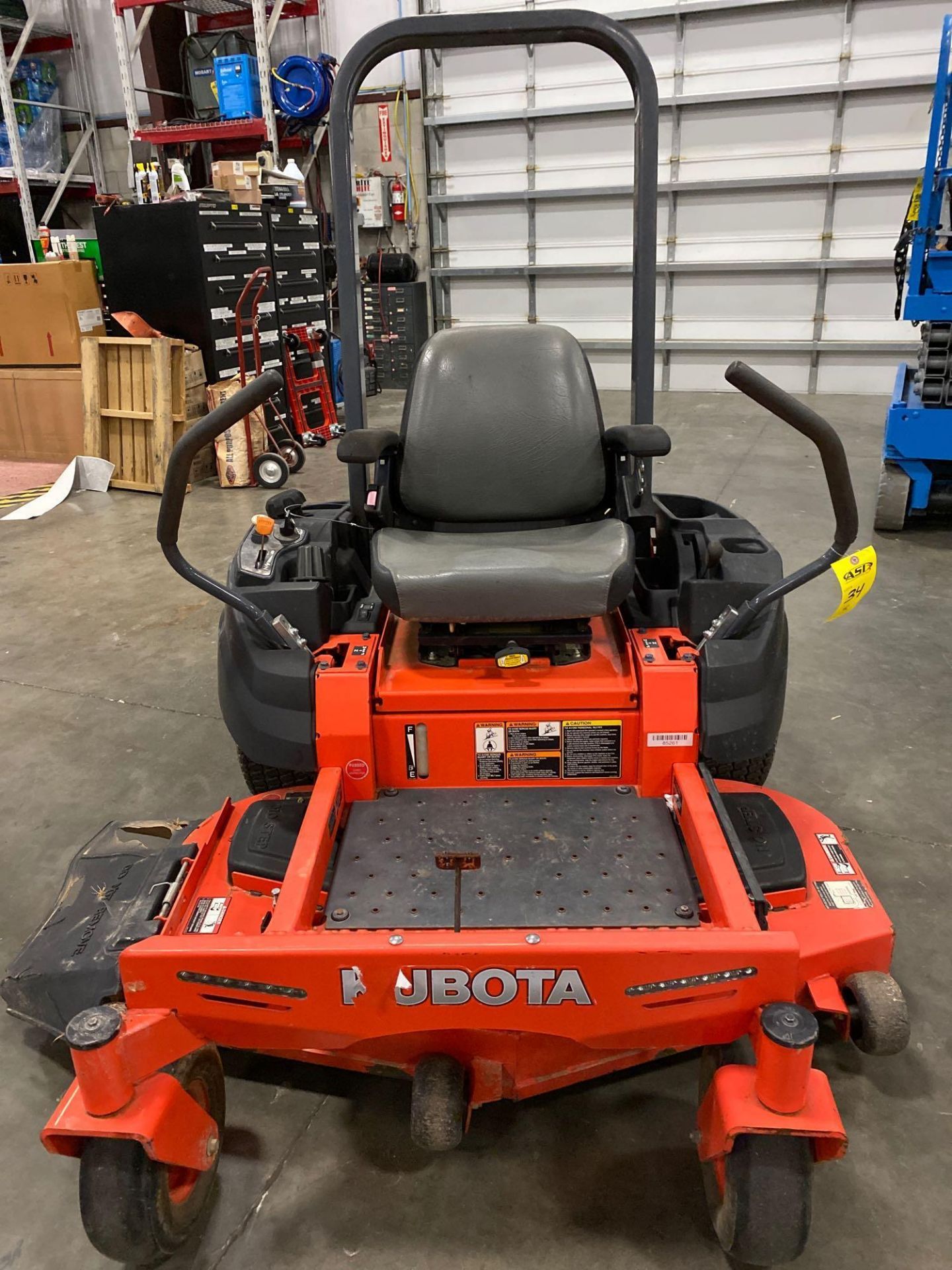 KUBOTA ZG123S 48" RIDE ON MOWER, 256.8 HOURS SHOWING, RUNS AND OPERATES - Image 5 of 7