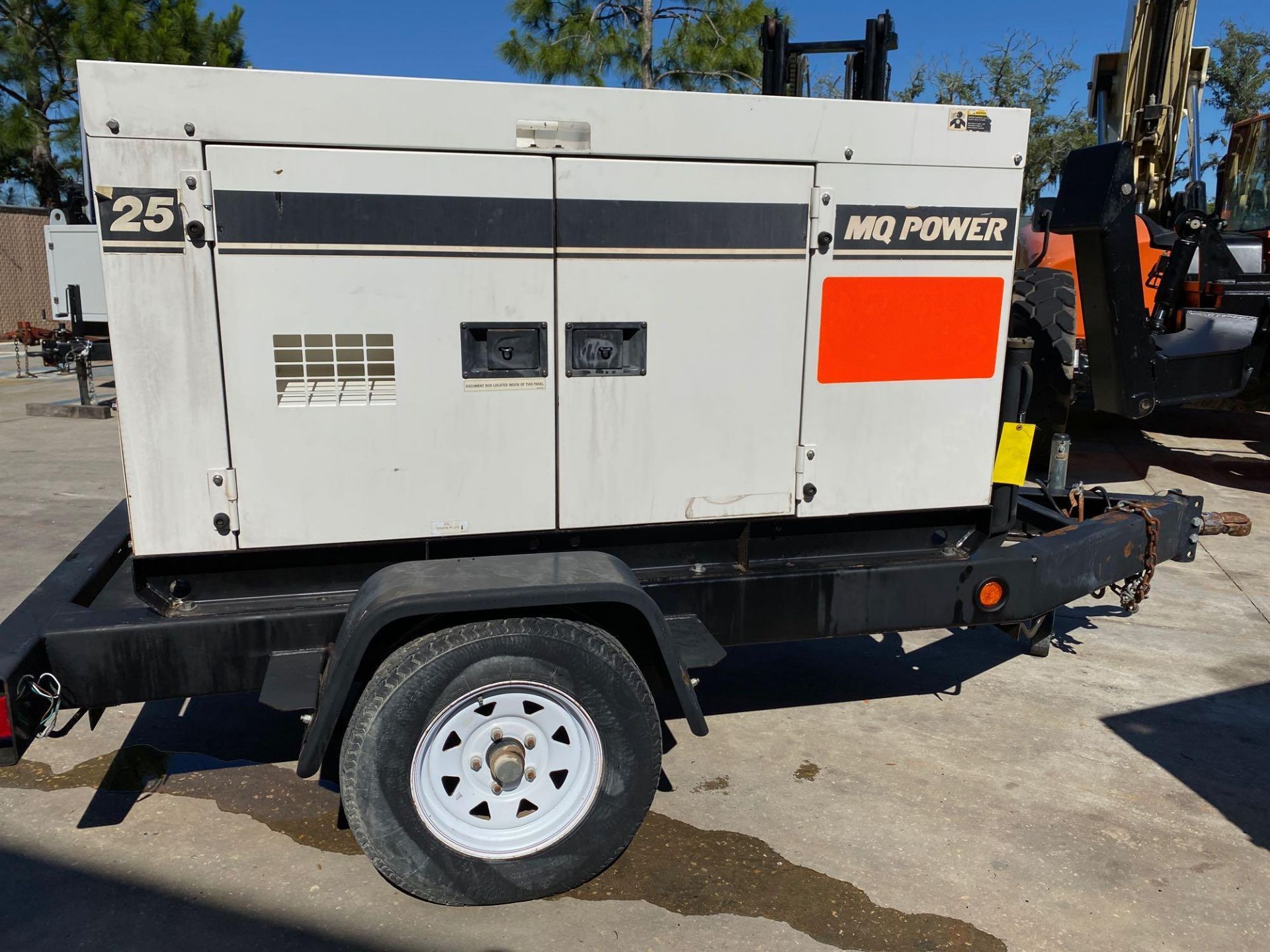 2011/2012 WHISPERWATT MQ POWER DIESEL GENERATOR, TRAILER MOUNTED, 20KW, 25KVA, RUNS AND OPERATES - Image 15 of 20