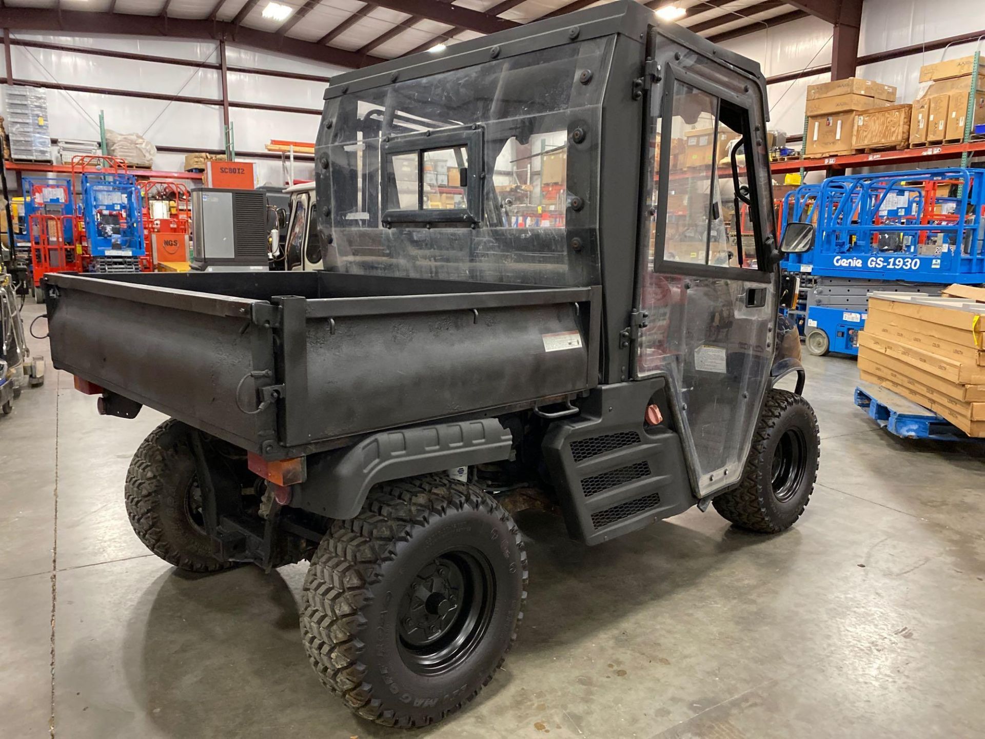 2013 CUSHMAN UTV, ENCLOSED CAB, GAS POWERED, RUNS AND DRIVES, DUMP BED - Image 31 of 44