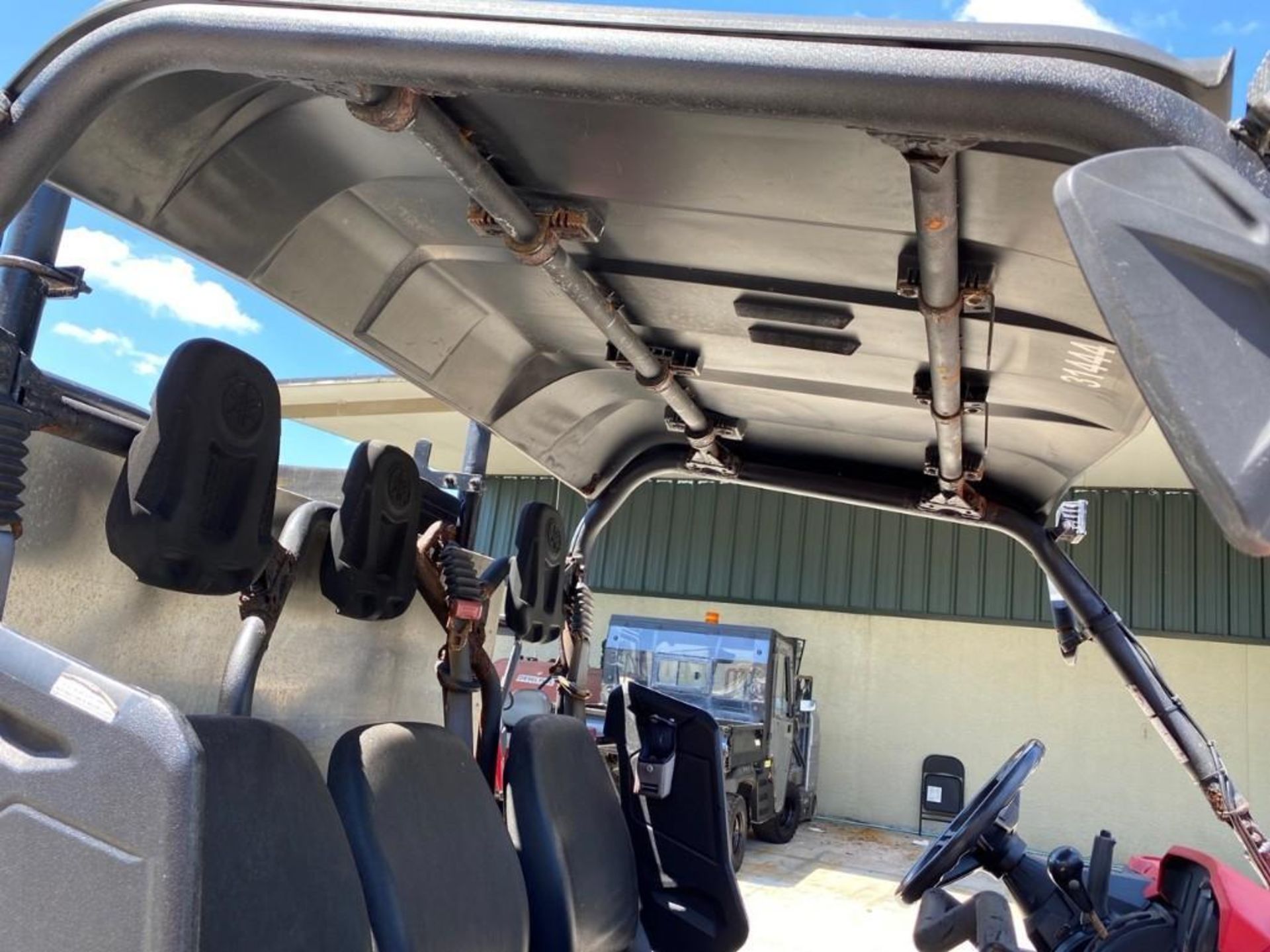 YAMAHA UTV WITH TOOL/STORAGE BIN, HAS RUST ON UNDER CARRIAGE AND FRAME, RUNS AND OPERATES - Image 18 of 20