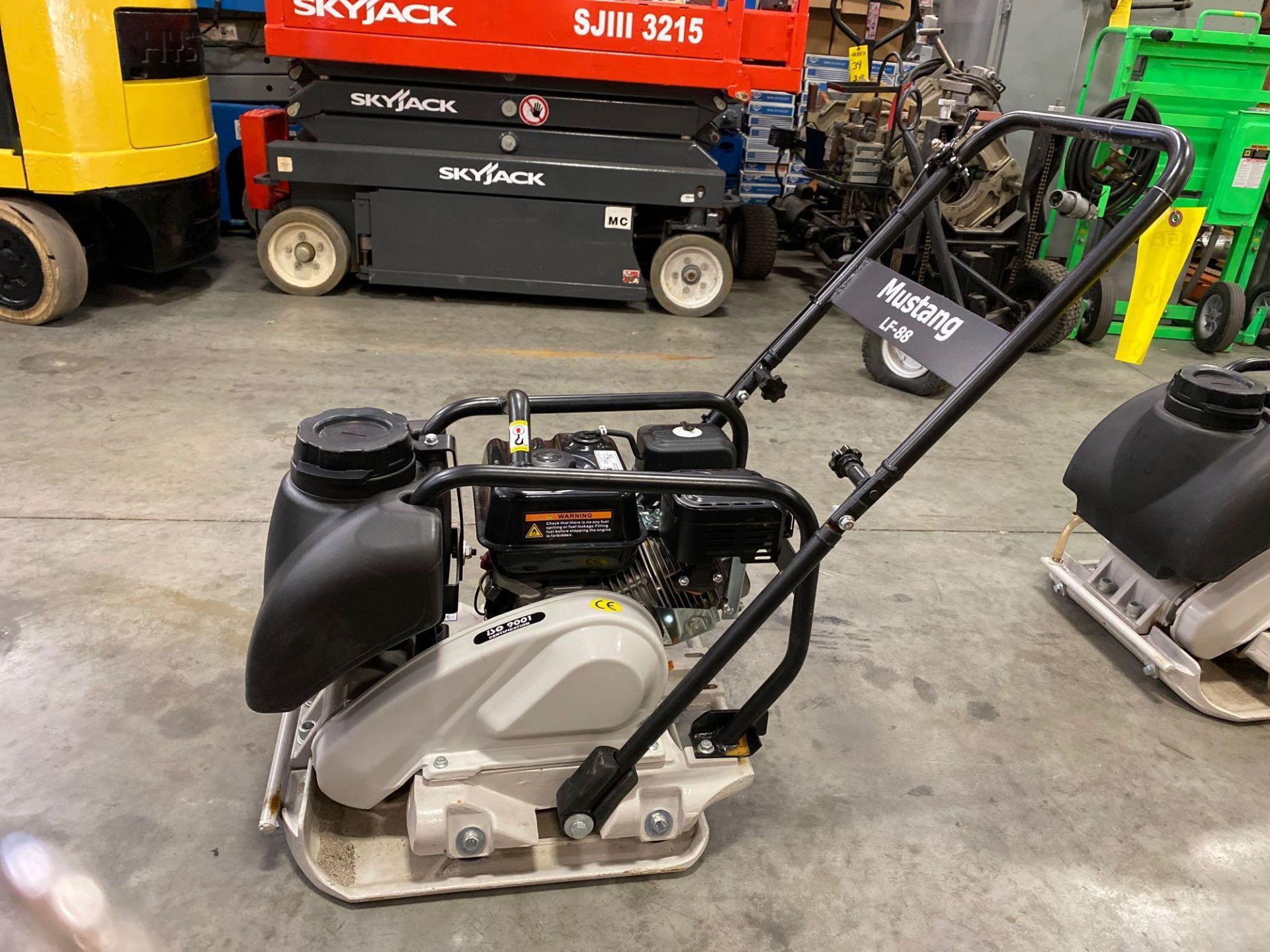 NEW/UNUSED MUSTANG LF-88 PLATE COMPACTOR