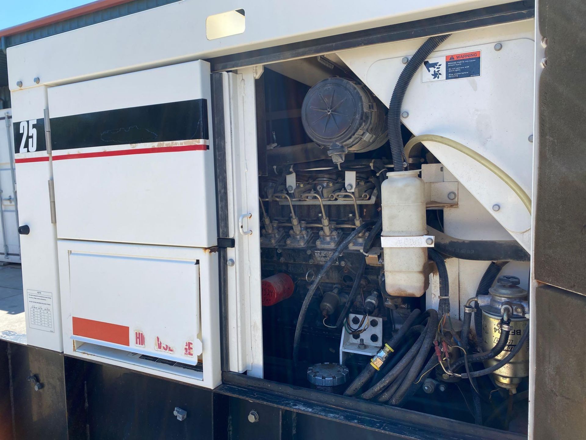 WHISPERWATT DCA-25USI TRAILER MOUNTED DIESEL GENERATOR, 20KW, 25 KVA, RUNS AND OPERATES - Image 7 of 12