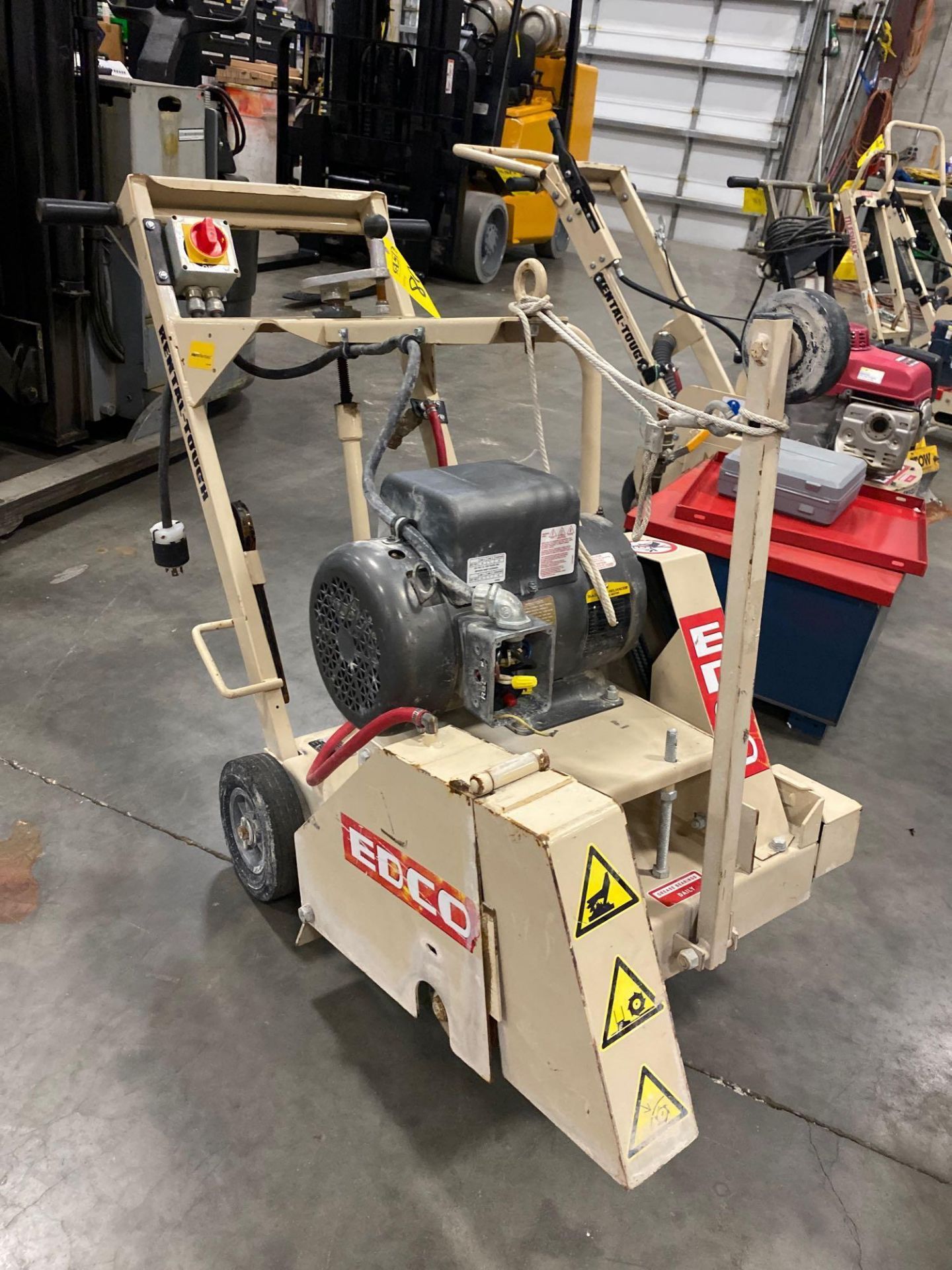 2017 EDCO DS-18-5 WALKBEHIND SAW SUPPORT EQUIPMENT - Image 14 of 20