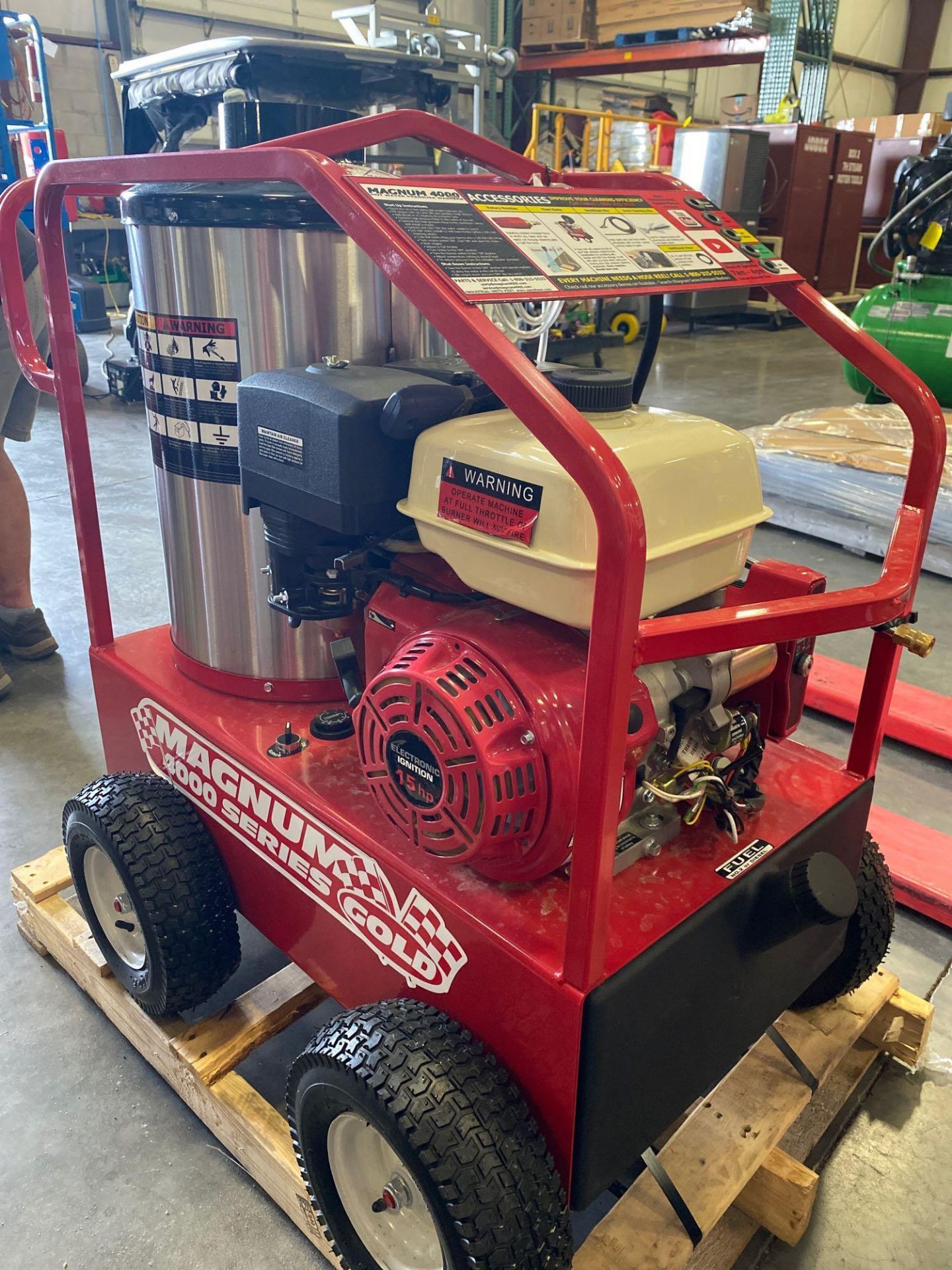 NEW/UNUSED 2020 MAGNUM 4000 HEATED PRESSURE WASHER, ELECTRIC START - Image 4 of 6