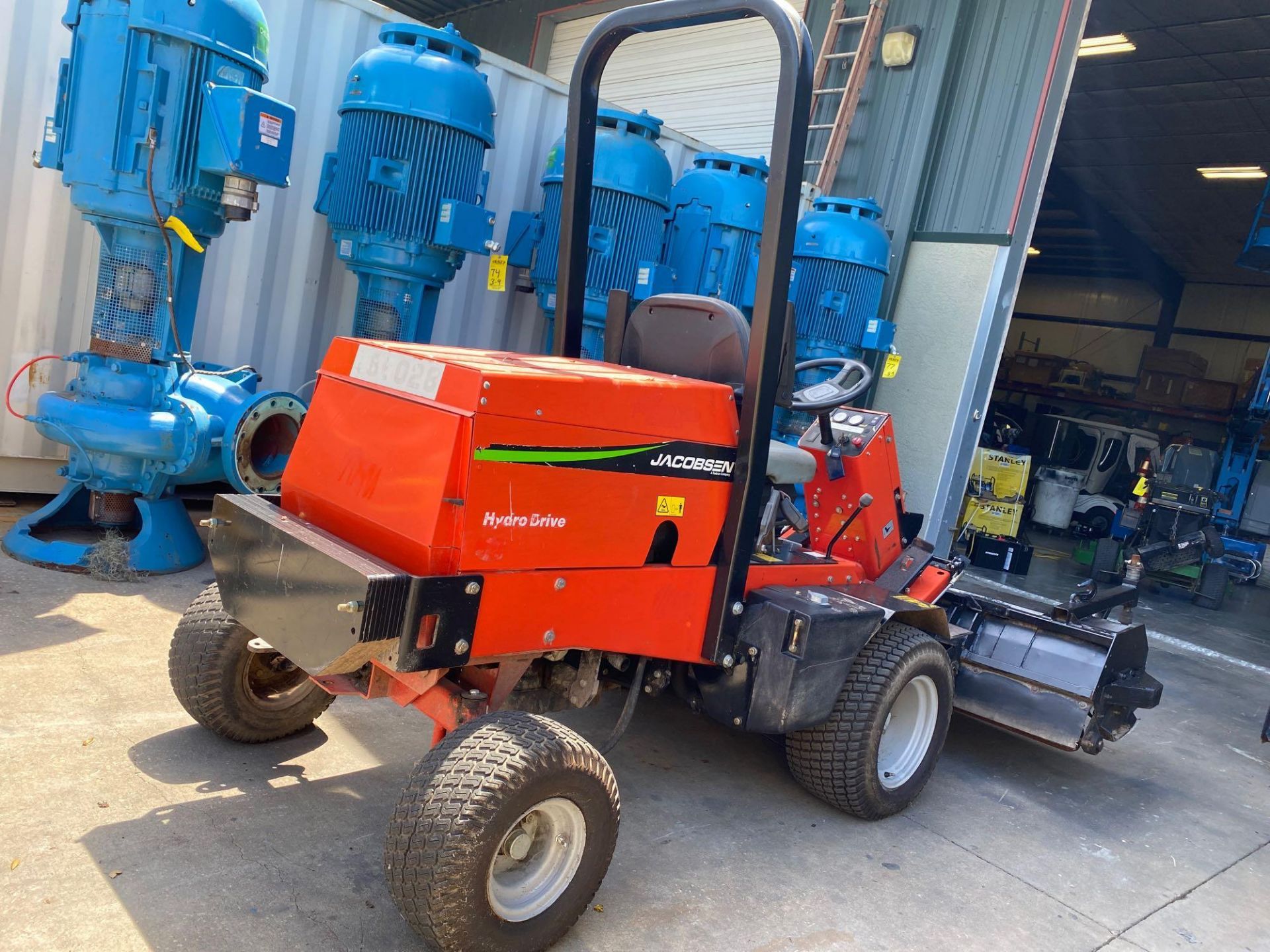 JACOBSON HYDRO DRIVE MOWER, GAS POWERED, MODEL 628D, RUNS AND OPERATES - Image 2 of 6