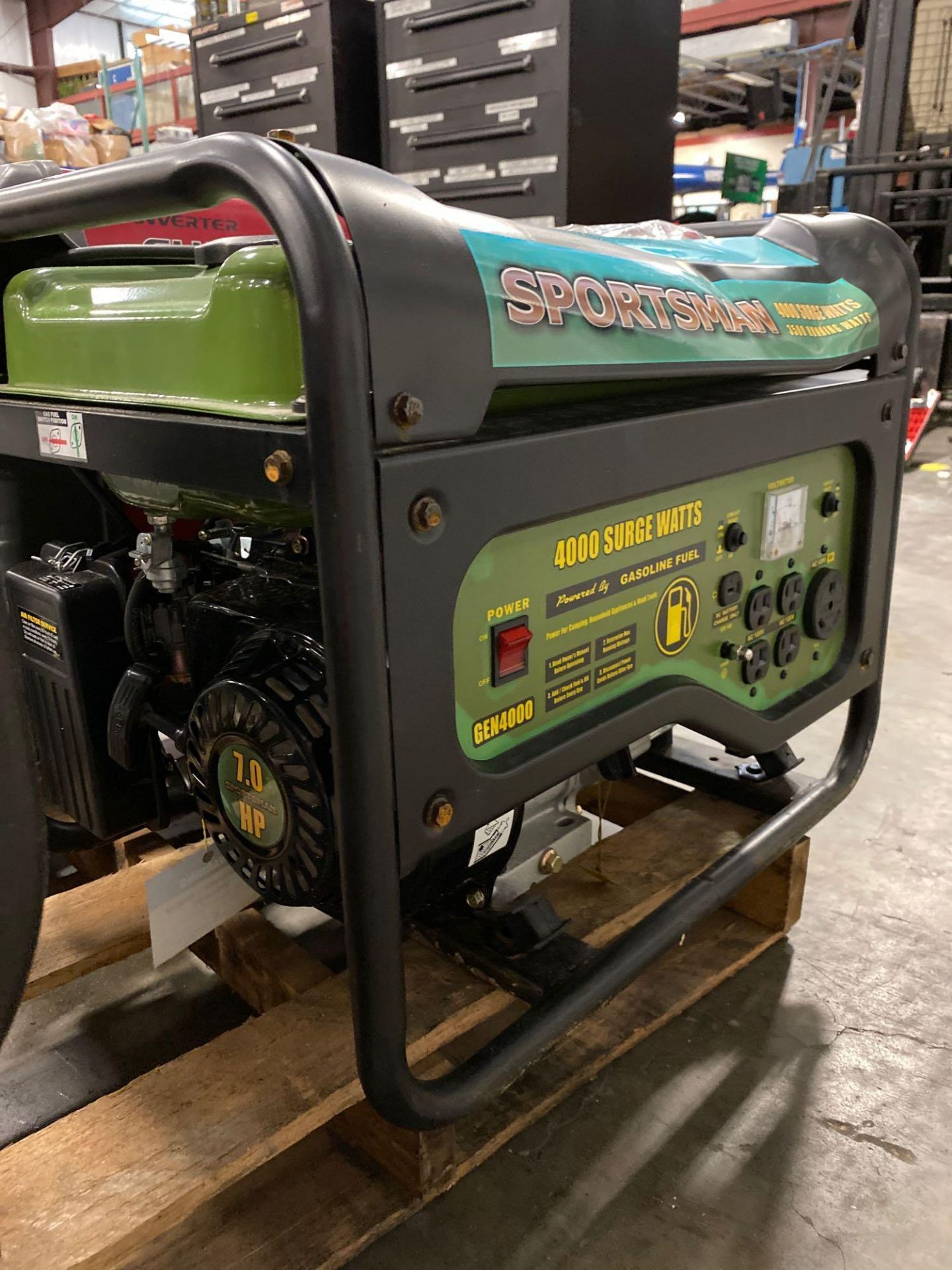 SPORTSMAN GEN4000 GAS POWERED GENERATOR - Image 8 of 10