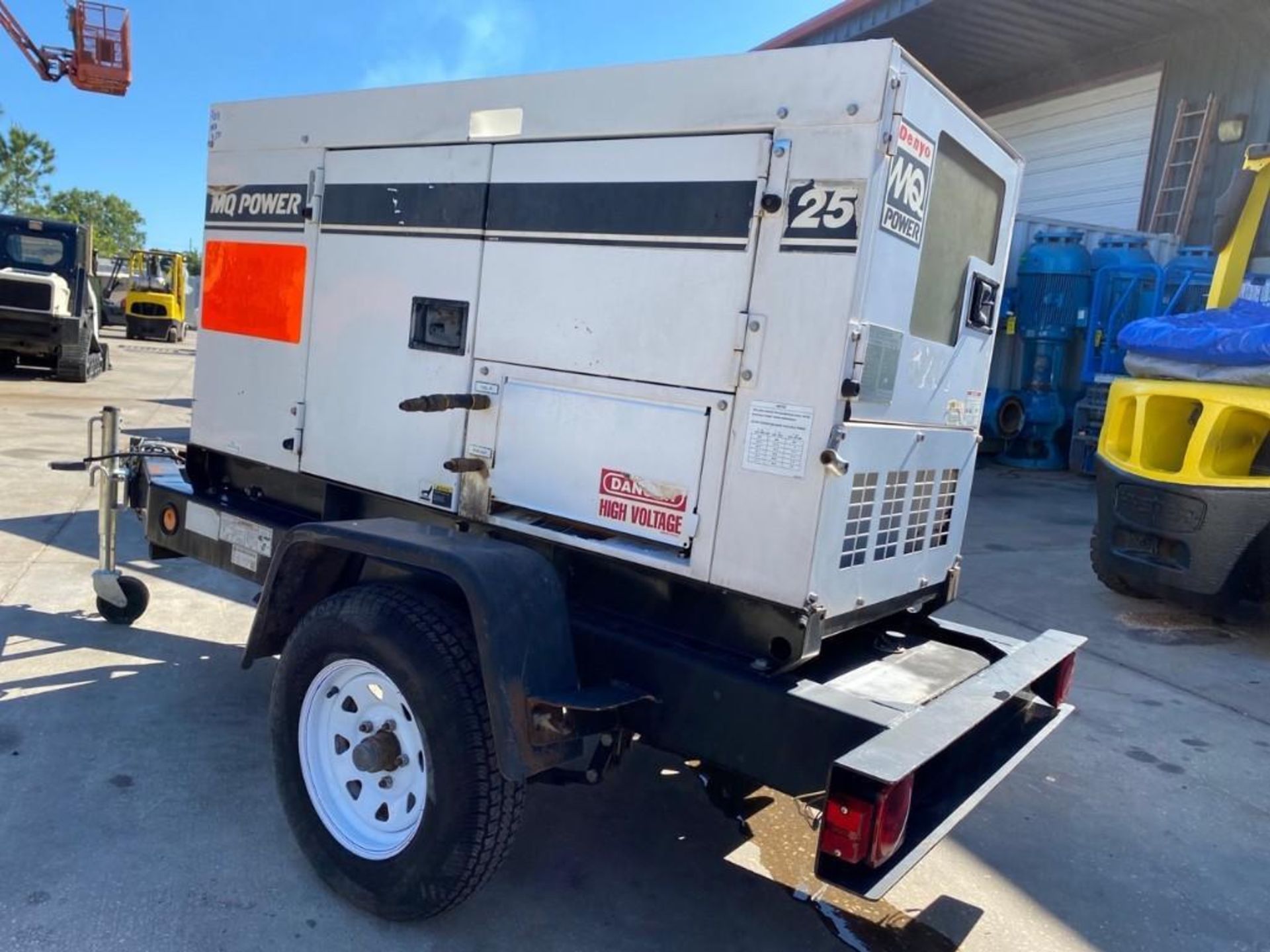 2011/2012 WHISPERWATT MQ POWER DIESEL GENERATOR, TRAILER MOUNTED, 20KW, 25KVA, RUNS AND OPERATES - Image 3 of 20