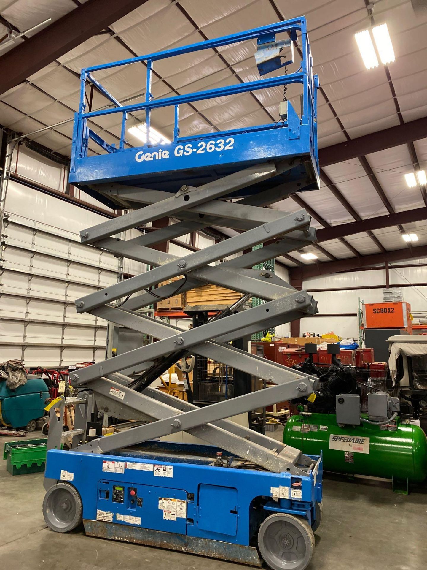 GENIE GS 2632 ELECTRIC SCISSOR LIFT, 26' PLATFORM HEIGHT, BUILT IN BATTERY CHARGER