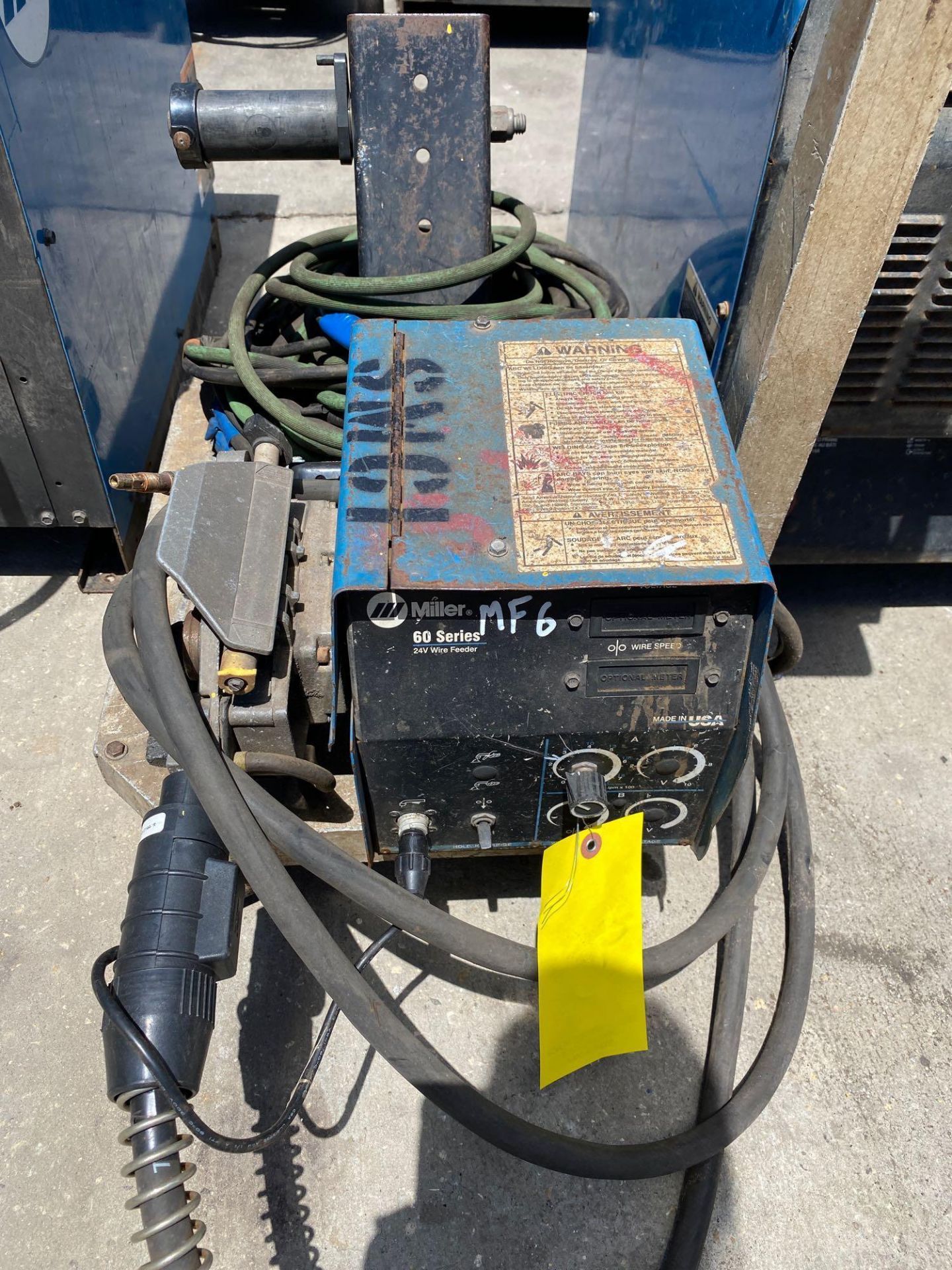 MILLER CP-302 ELECTRIC WELDER WITH MILLER 60 SERIES 24V WIRE FEEDER AND CABLES/CORDS - Image 10 of 10