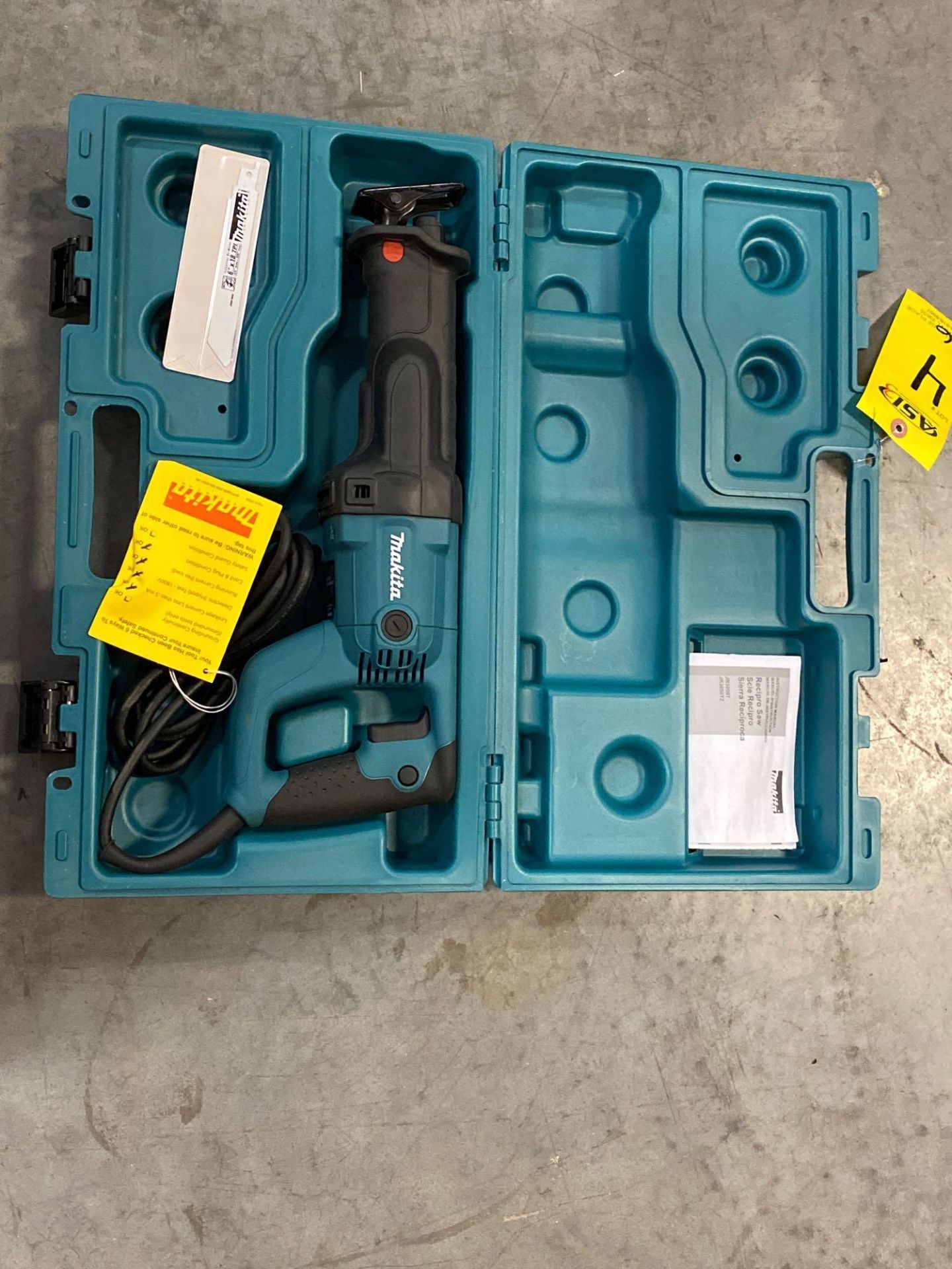 UNUSED RECONDITIONED MAKITA RECIPROCATING SAW WITH CASE