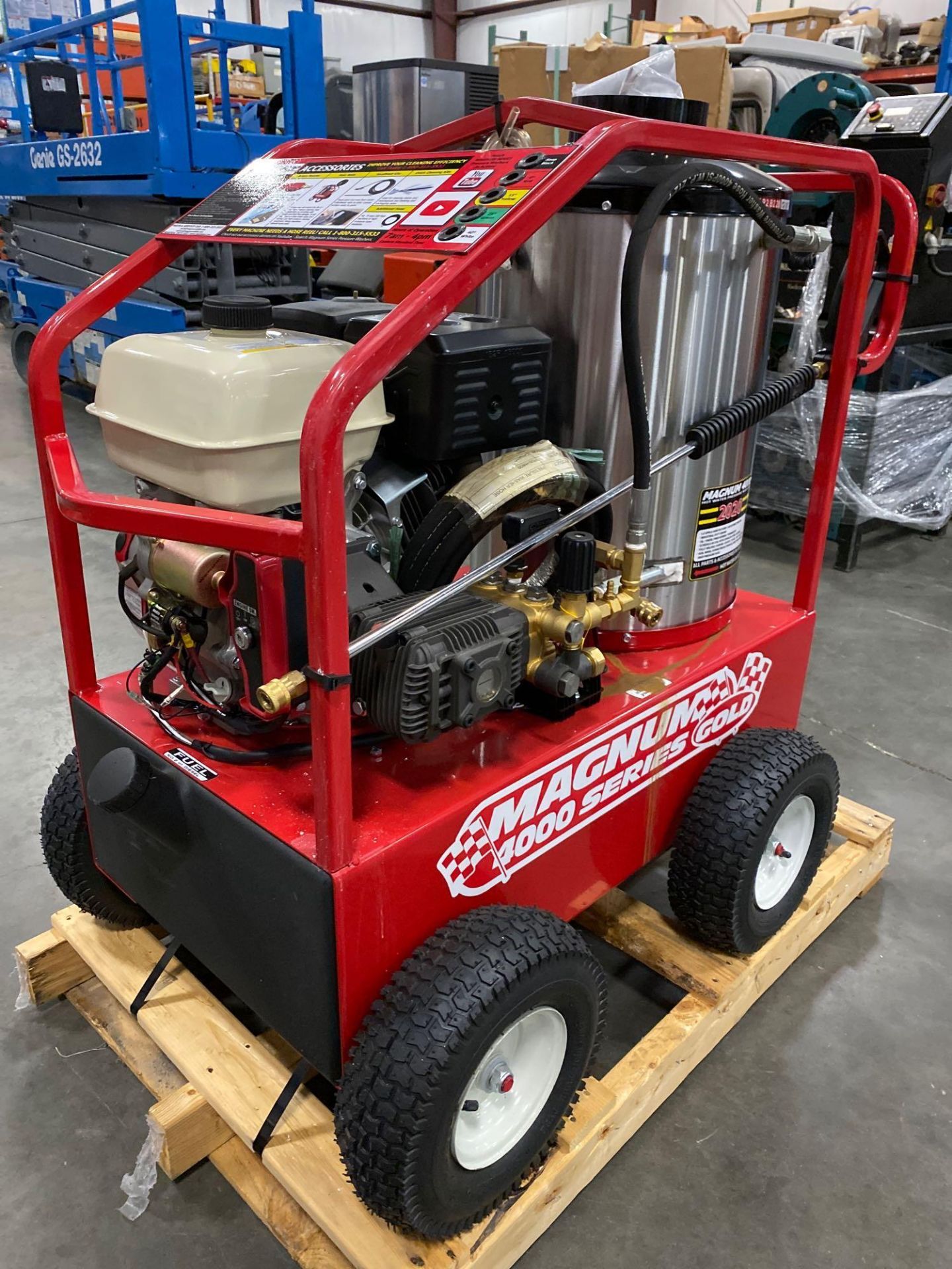 UNUSED 2020 MAGNUM 4000 SERIES HEATED PRESSURE WASHER, ELECTRIC START, GAS POWERED ENGINE, DIESEL PO - Image 3 of 7