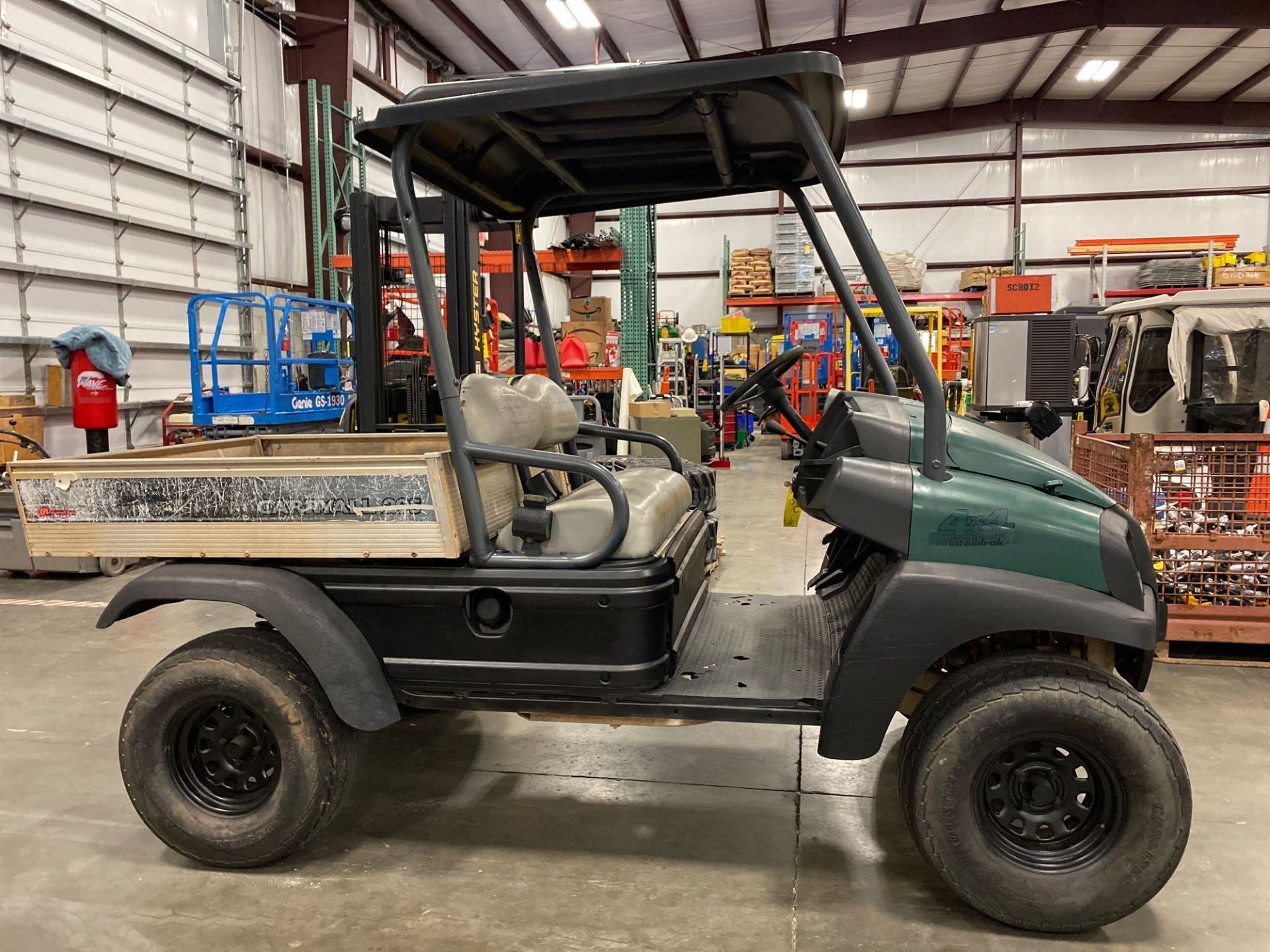 CLUBCAR GAS POWERED UTILITY CART, 4x4, DUMP BED, RUNS AND DRIVES - Image 7 of 9