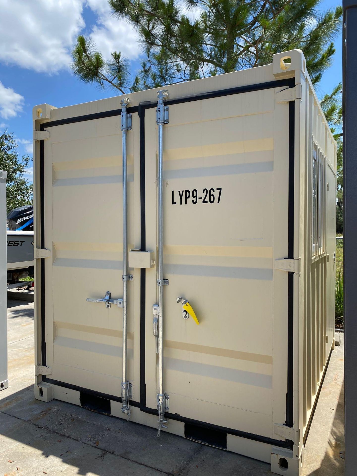 PORTABLE STORAGE CONTAINER/PORTABLE OFFICE, 6 1/2 x 9' x 8'T