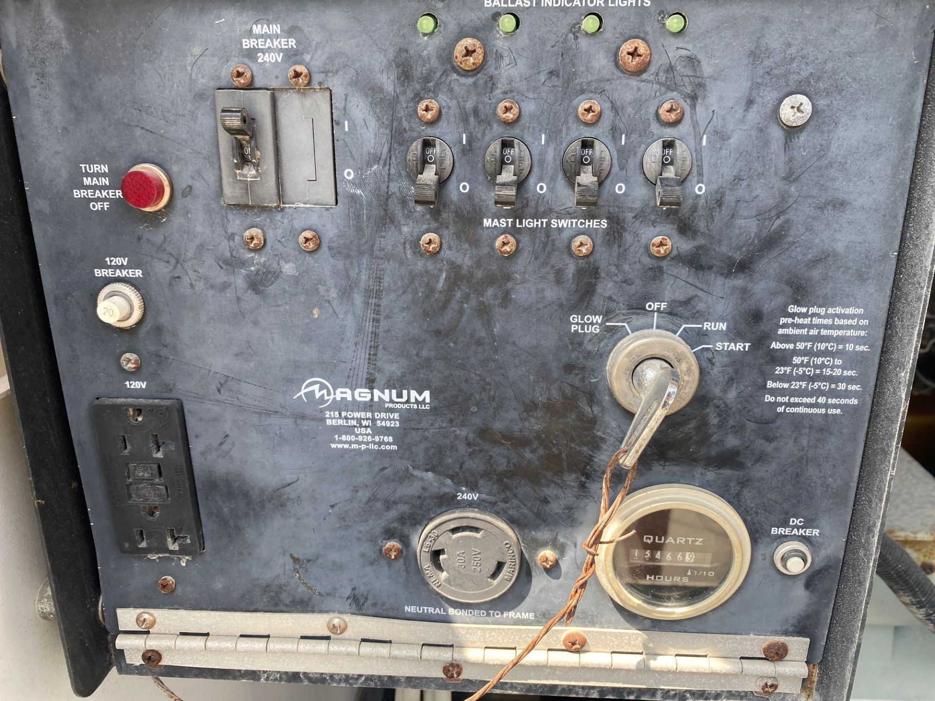 MAGNUM DIESEL GENERATOR TOWABLE LIGHT TOWER, 6KW, LARGE CAPACITY DIESEL FUEL TANK, RUNS & OPERATES - Image 5 of 7