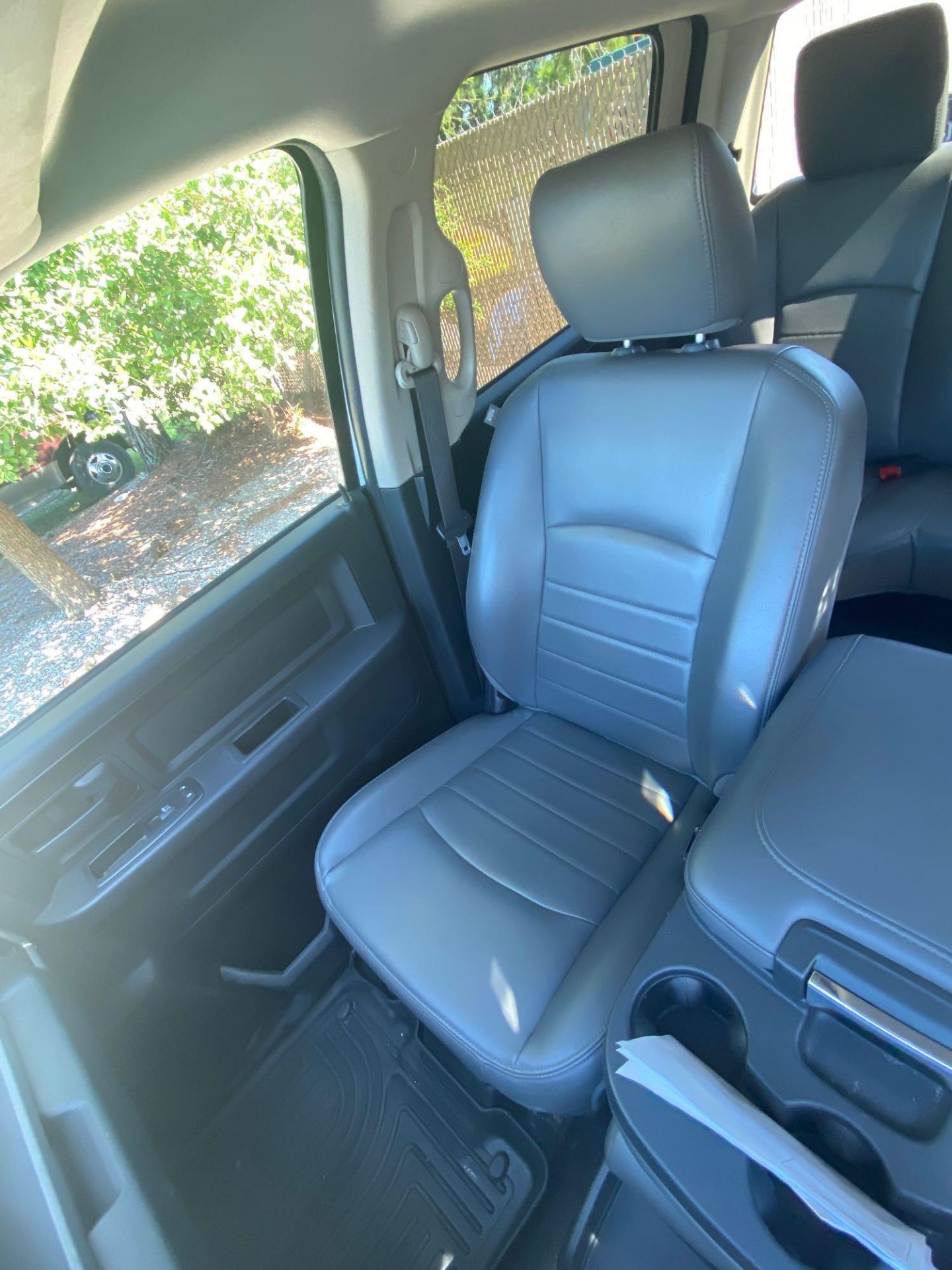 2015 DODGE 1500 HEMI CREW CAB PICK UP TRUCK, LEATHER SEATS, 86,302 MILES SHOWING, ICE COLD AIR, RUNS - Image 16 of 20