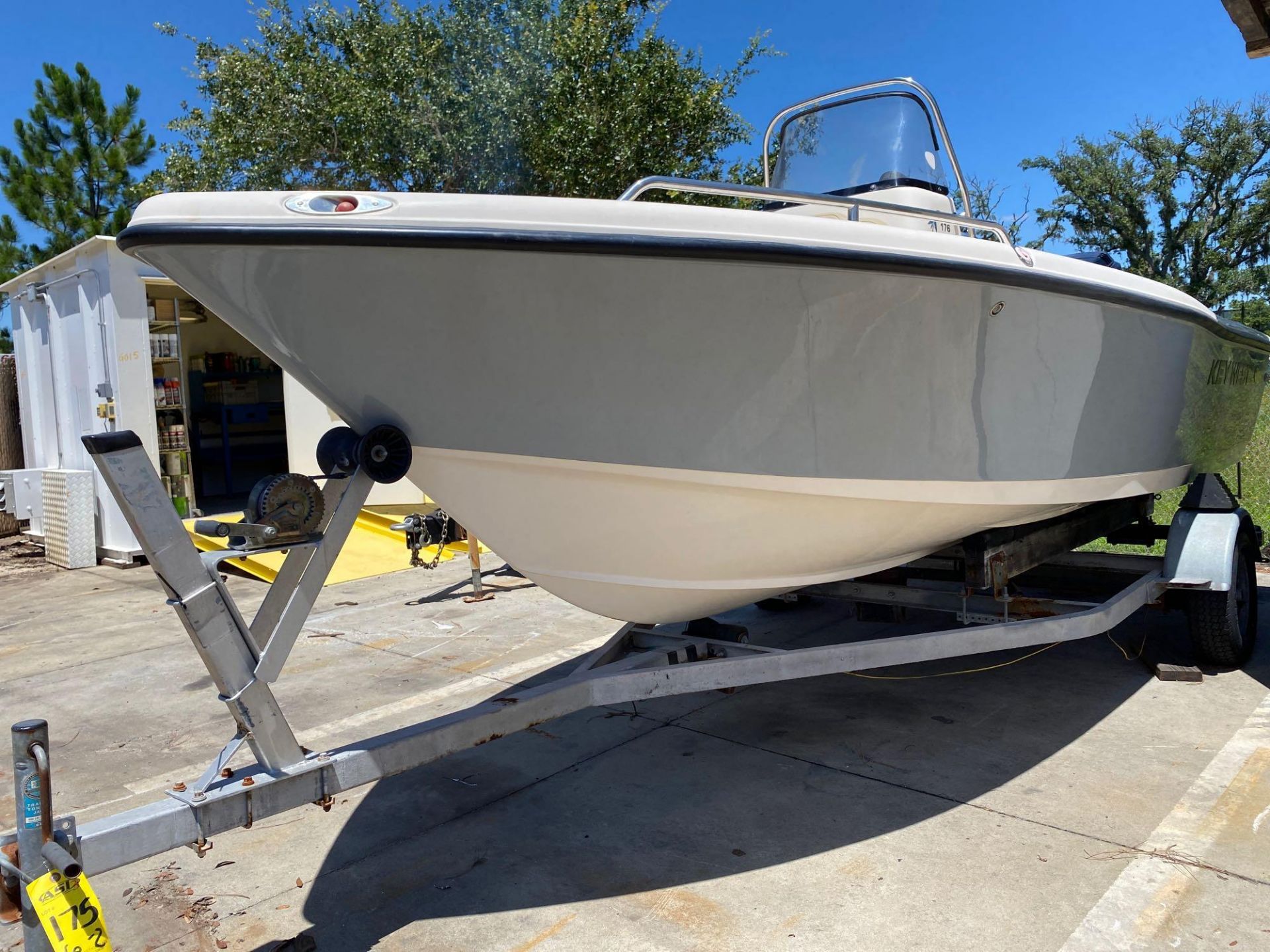 2006 KEY WEST CENTER CONSOLE BOAT, NEW RADIO, GPS, NEWER CUSHIONS, JUST  SERVICED,  4 STROKE 115HP, - Image 16 of 25