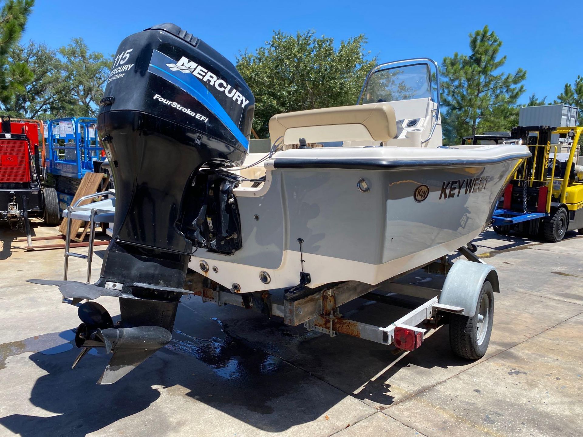 2006 KEY WEST CENTER CONSOLE BOAT, NEW RADIO, GPS, NEWER CUSHIONS, JUST  SERVICED,  4 STROKE 115HP, - Image 22 of 25