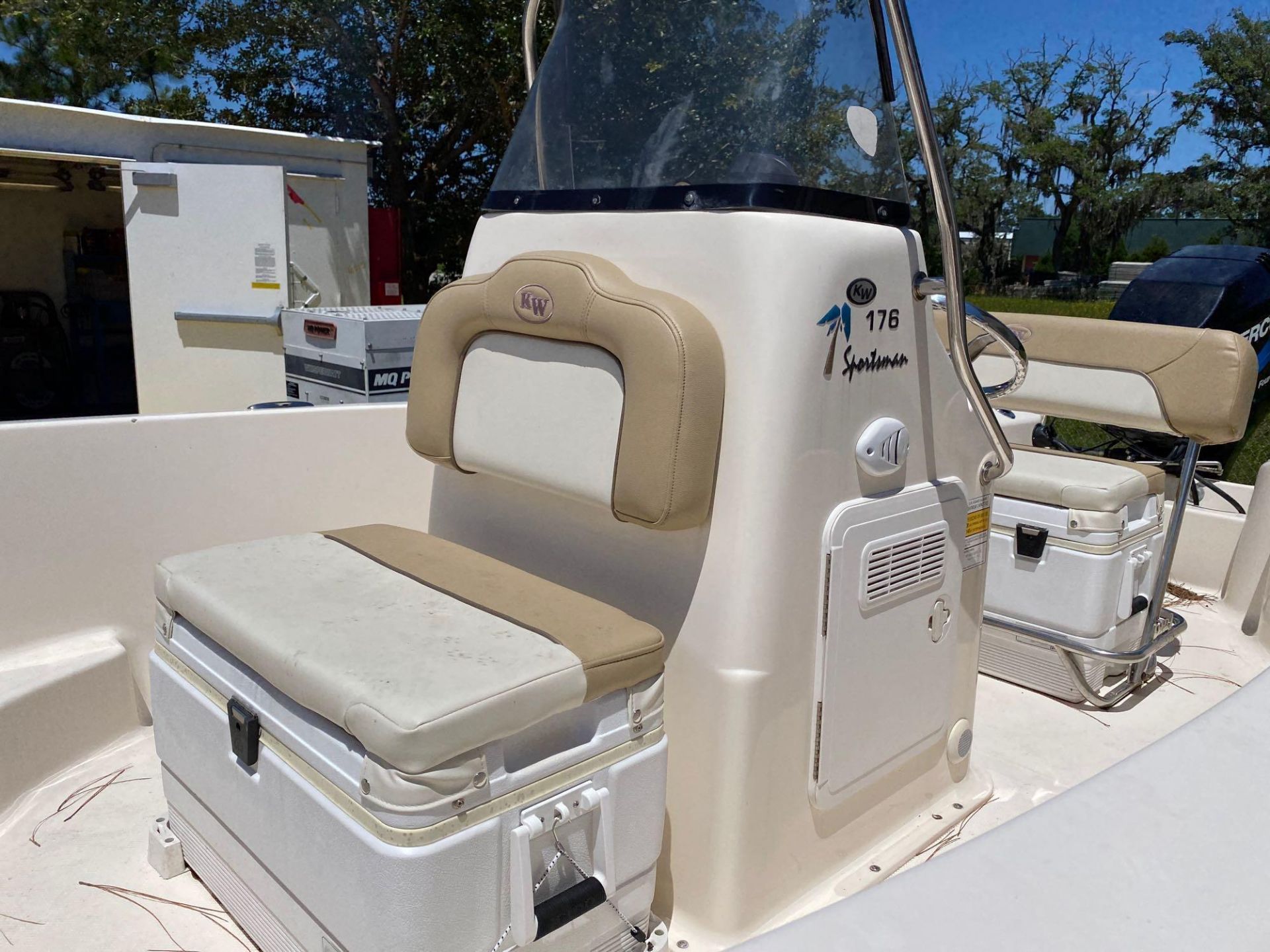 2006 KEY WEST CENTER CONSOLE BOAT, NEW RADIO, GPS, NEWER CUSHIONS, JUST  SERVICED,  4 STROKE 115HP, - Image 18 of 25