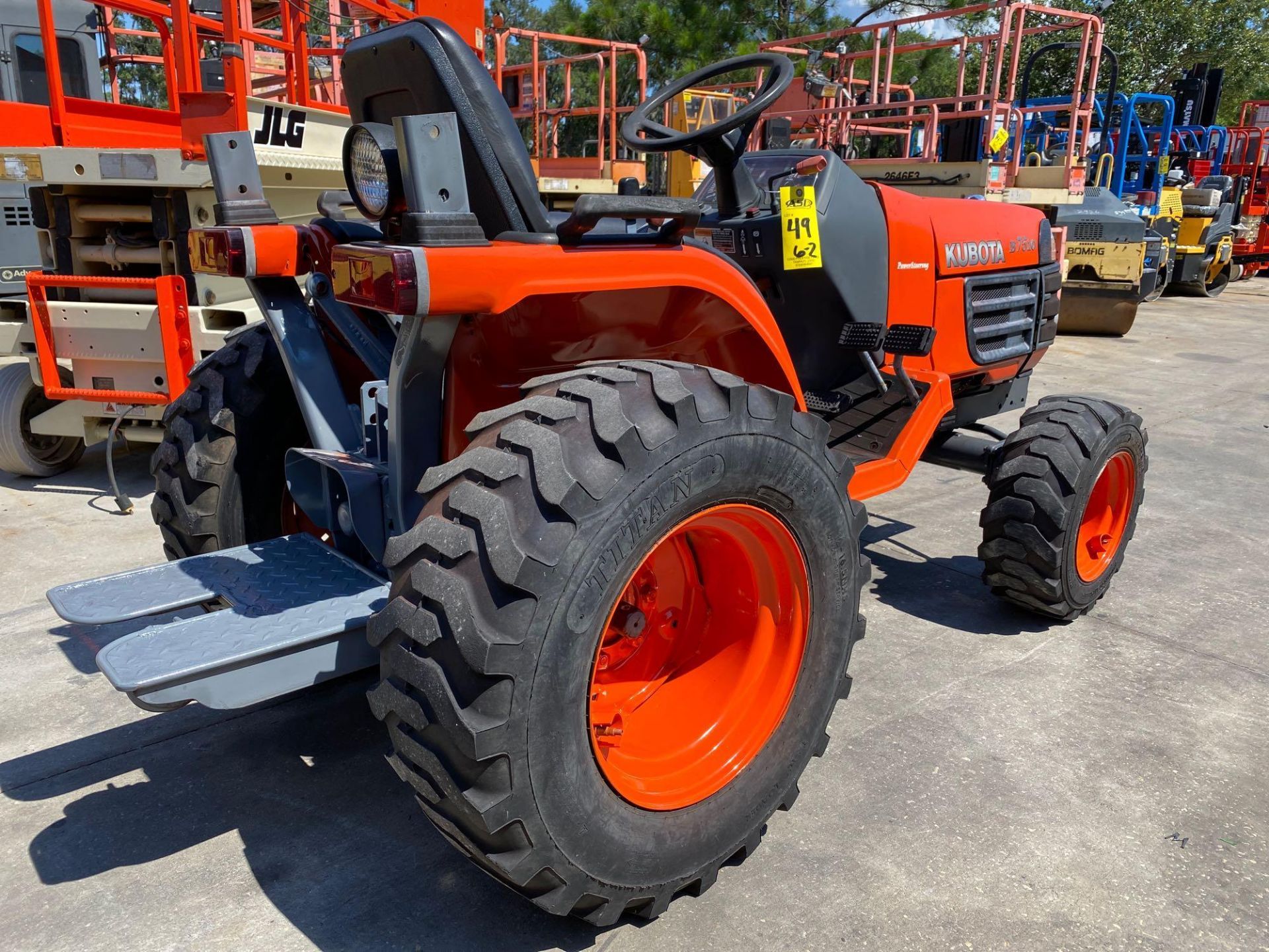 KUBOTA B7510 DIESEL TRACTOR, POWER STEERING, 1,433 HOURS SHOWING, 4WD, RUNS AND OPERATES - Image 6 of 8