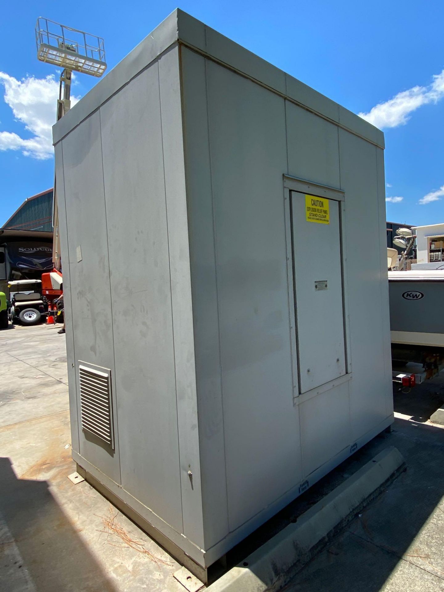 SECURALL PORTABLE SAFETY STORAGE BUILDING MODEL B600 - Image 4 of 8