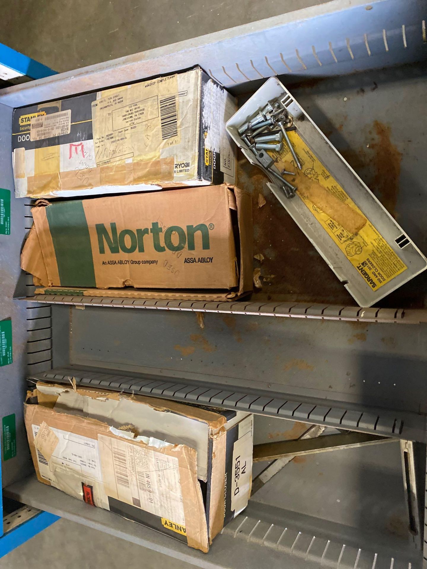 6 DRAWER PARTS CABINET LOADED FULL OF CONTENTS - Image 8 of 9