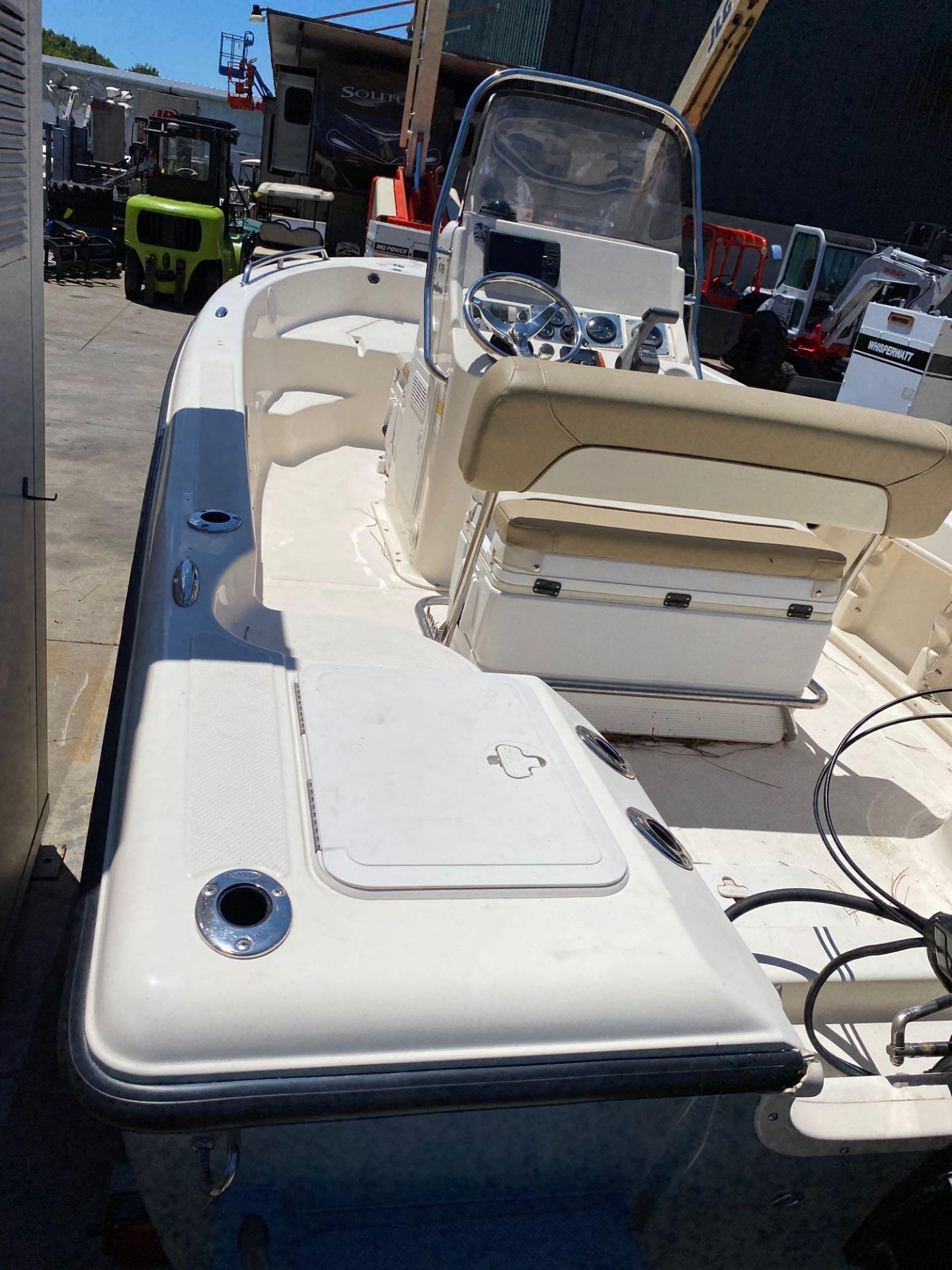2006 KEY WEST CENTER CONSOLE BOAT, NEW RADIO, GPS, NEWER CUSHIONS, JUST  SERVICED,  4 STROKE 115HP, - Image 8 of 25