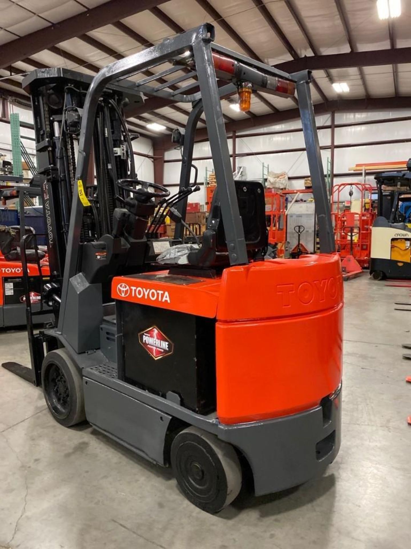 2008 TOYOTA ELECTRIC FORKLIFT MODEL 7FBCU25, 2017 BATTERY, 276" HEIGHT CAPACITY, APPROX. 5,000 LB CA - Image 3 of 9