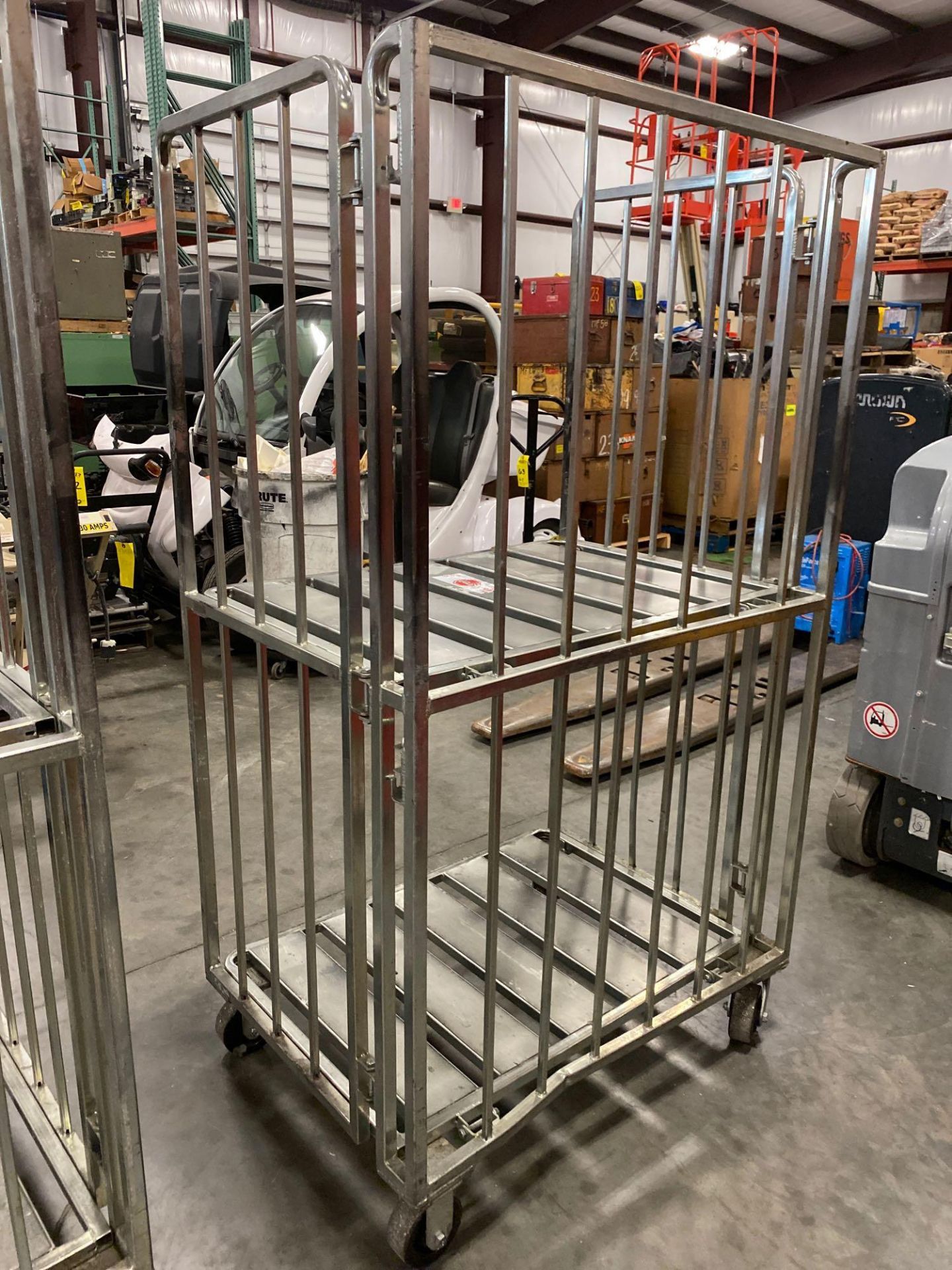 HEAVY DUTY ALUMINUM ROLLING RACK/CART - Image 4 of 4