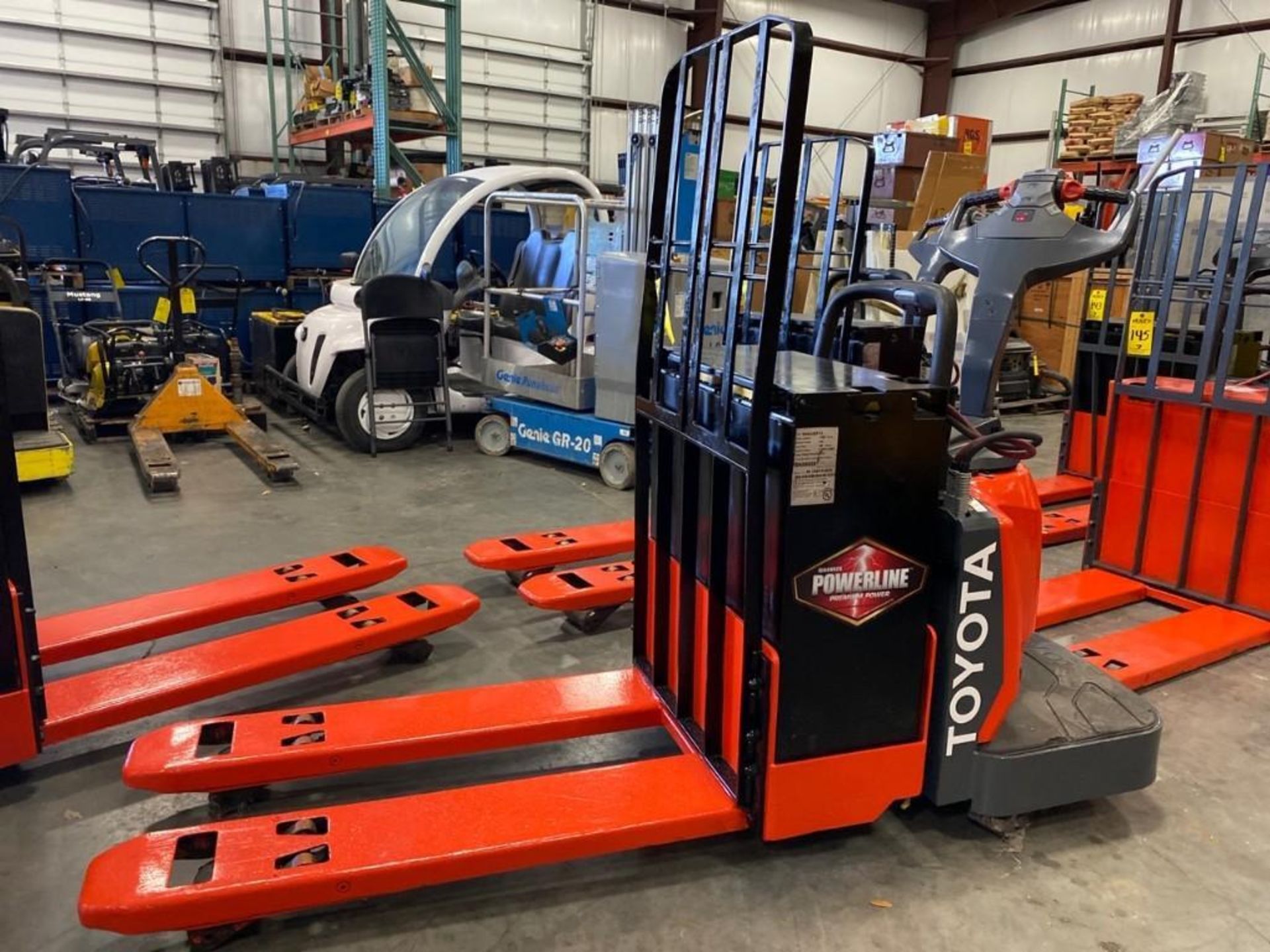 TOYOTA ELECTRIC PALLET JACK MODEL 8HBE30, 6,000 LB CAPACITY, 24V, 2017