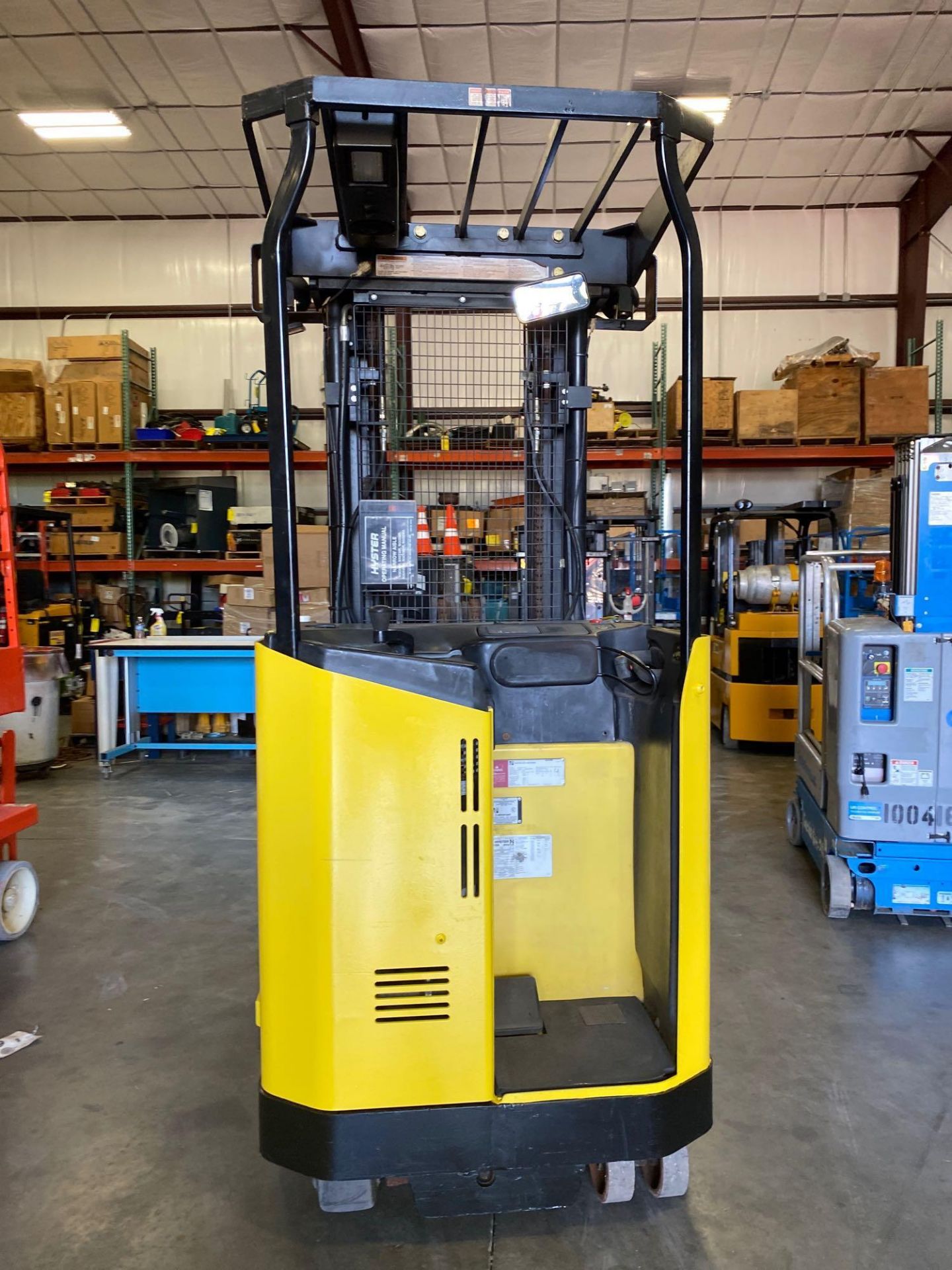 HYSTER ELECTRIC FORKLIFT MODEL N45XMR, 4,500 LB CAPACITY, 212" HEIGHT CAPACITY, TILT, SIDE SHIFT, 36 - Image 2 of 6